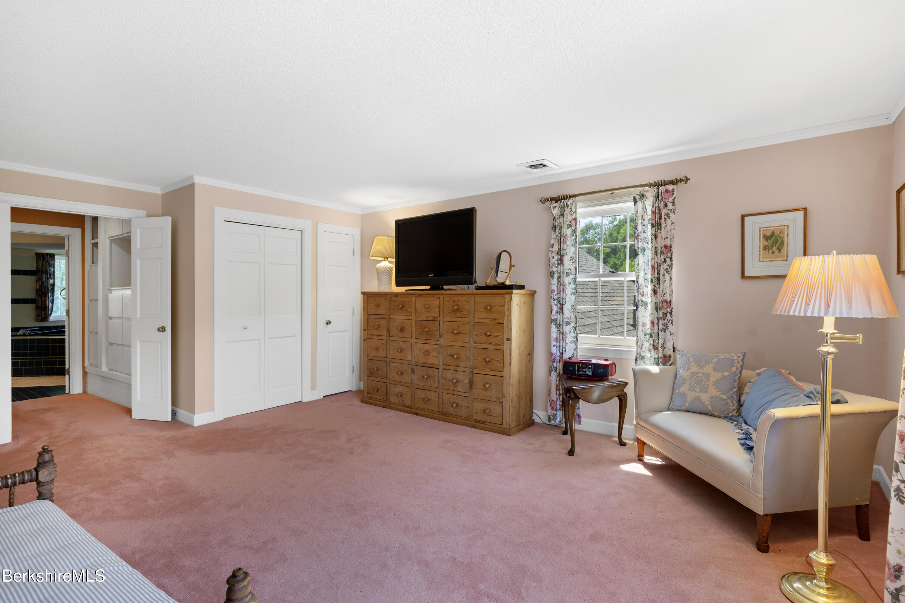 84B Undermountain Rd