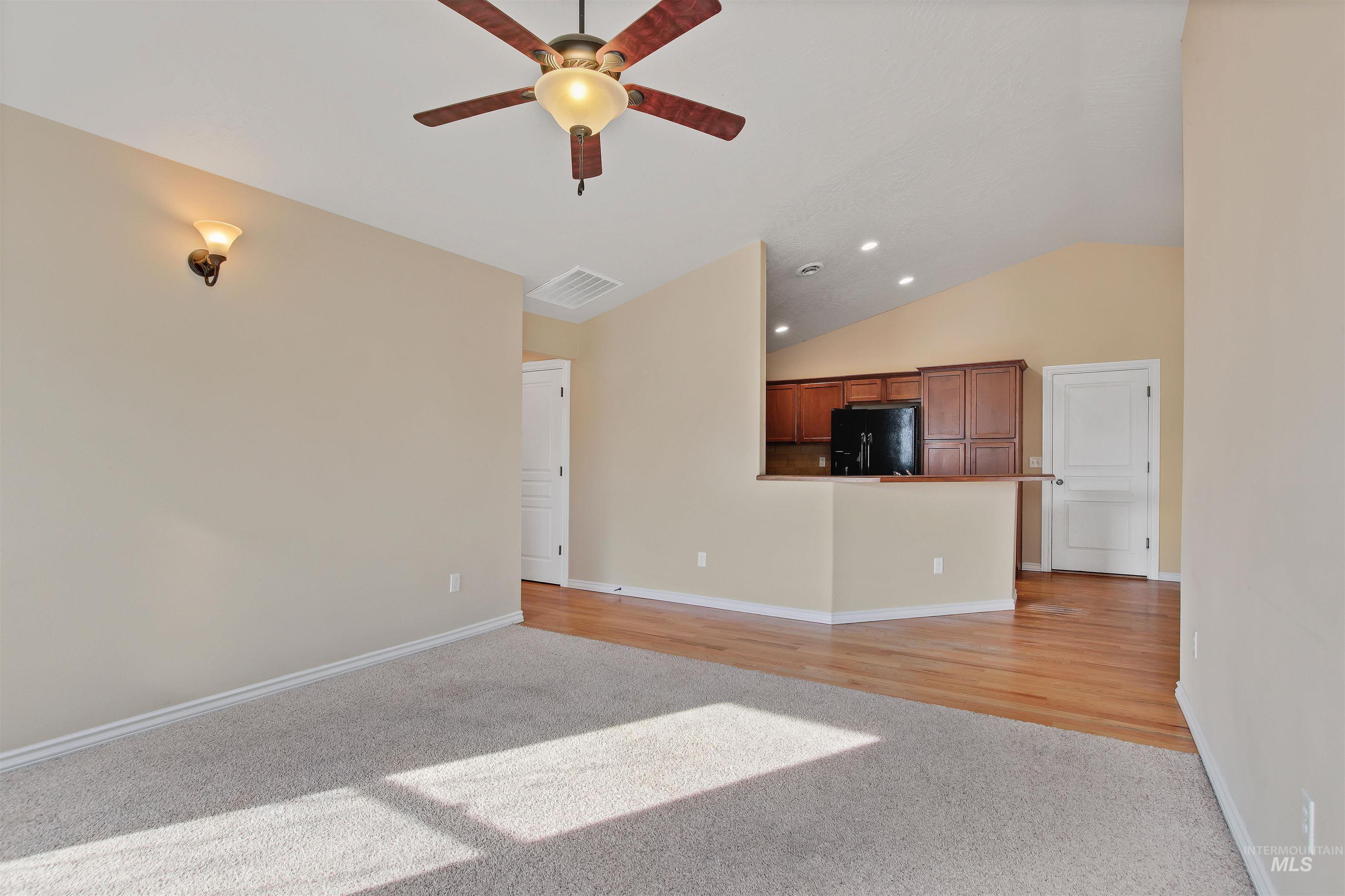138 NE Lotus Ct