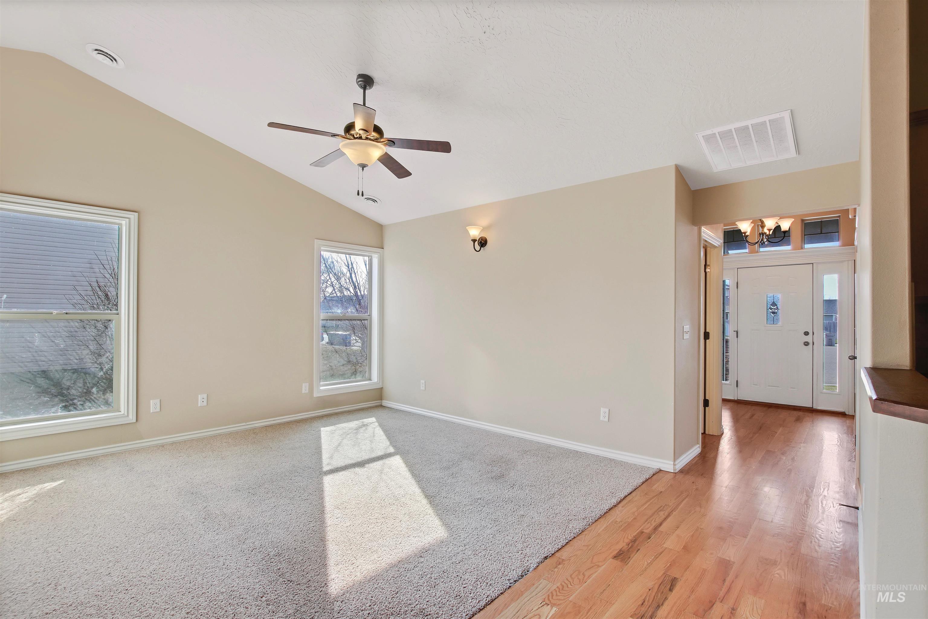 138 NE Lotus Ct