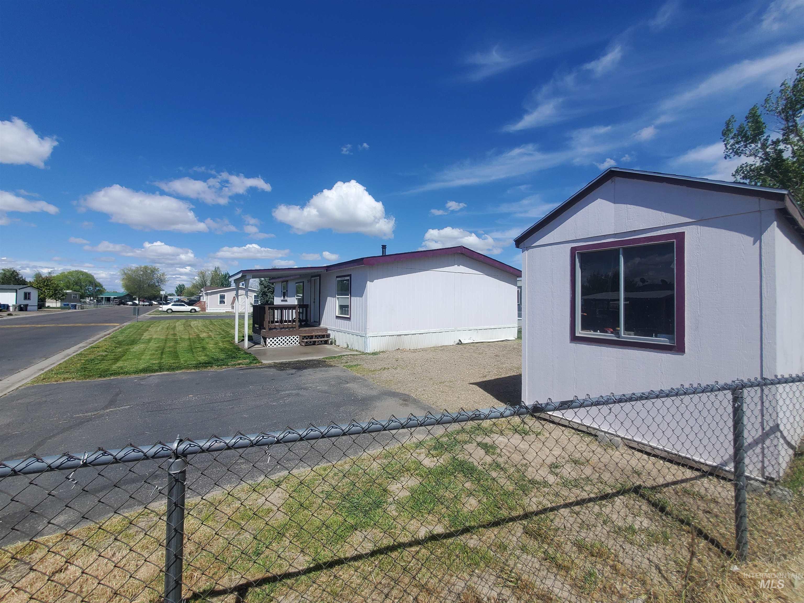 5015 E Ustick Rd # 98