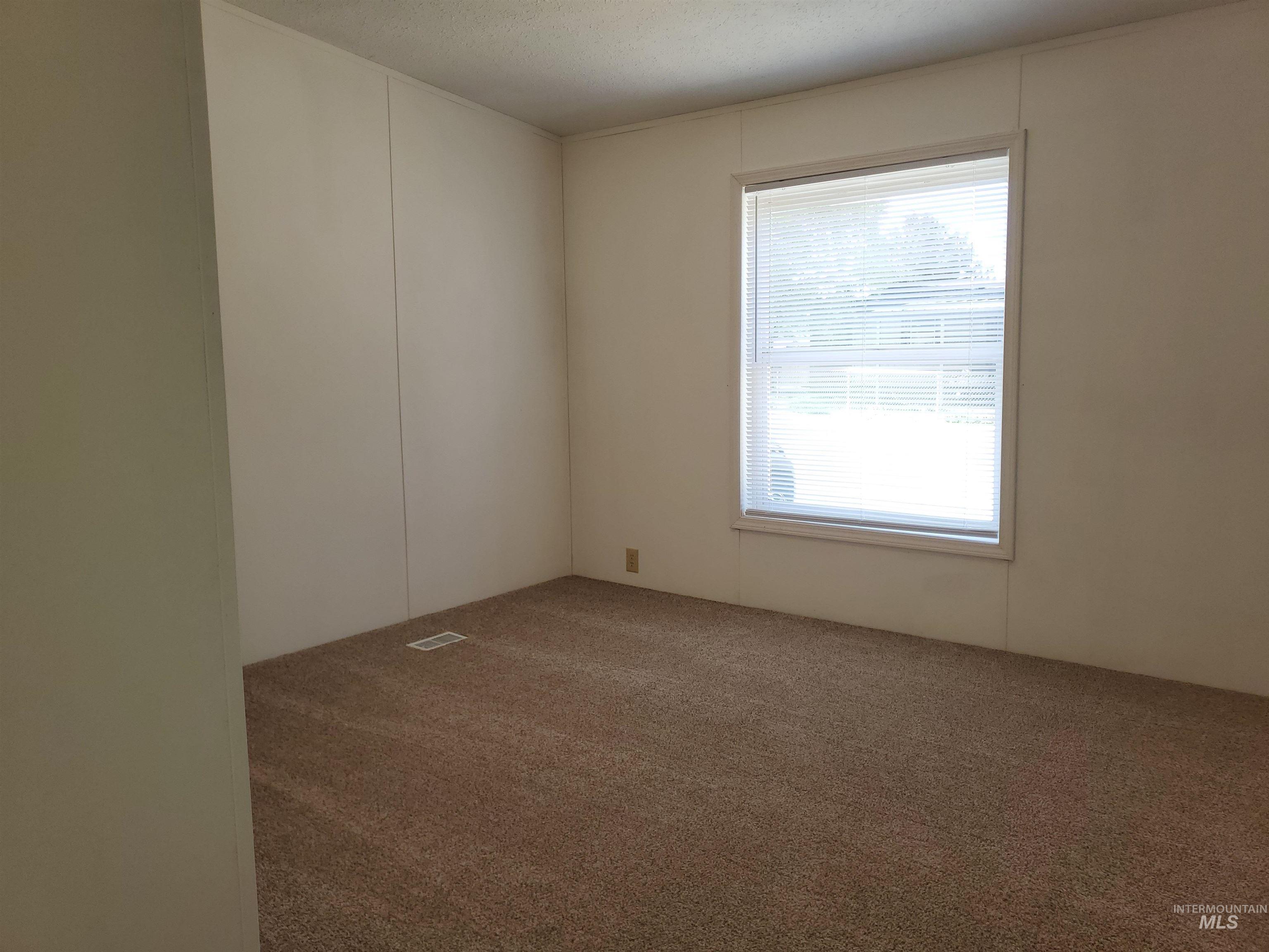 5015 E Ustick Rd # 98