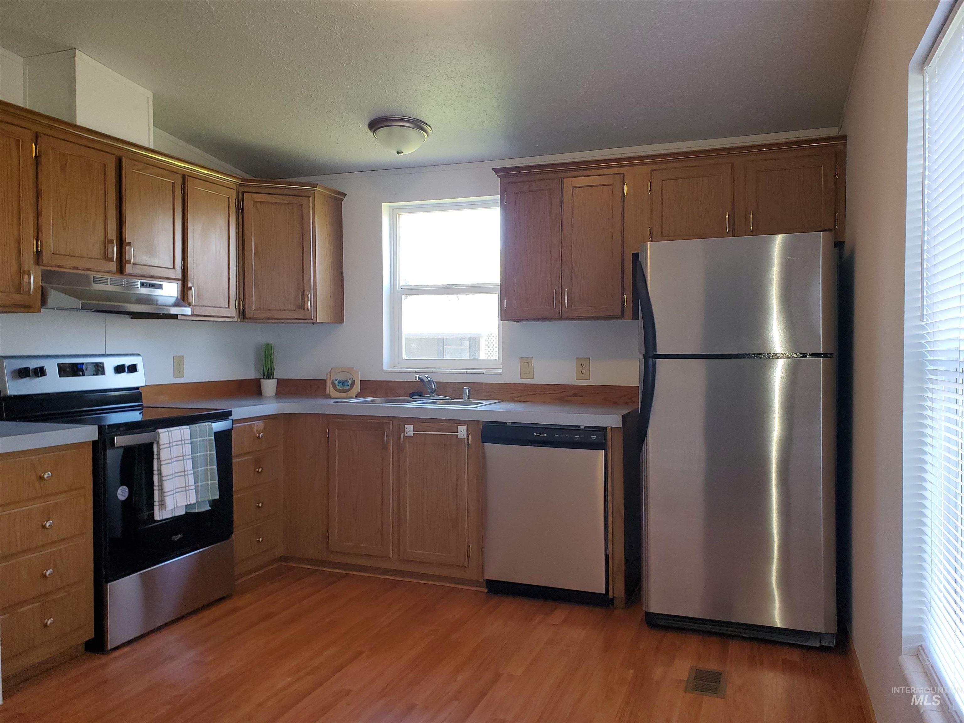 5015 E Ustick Rd # 98