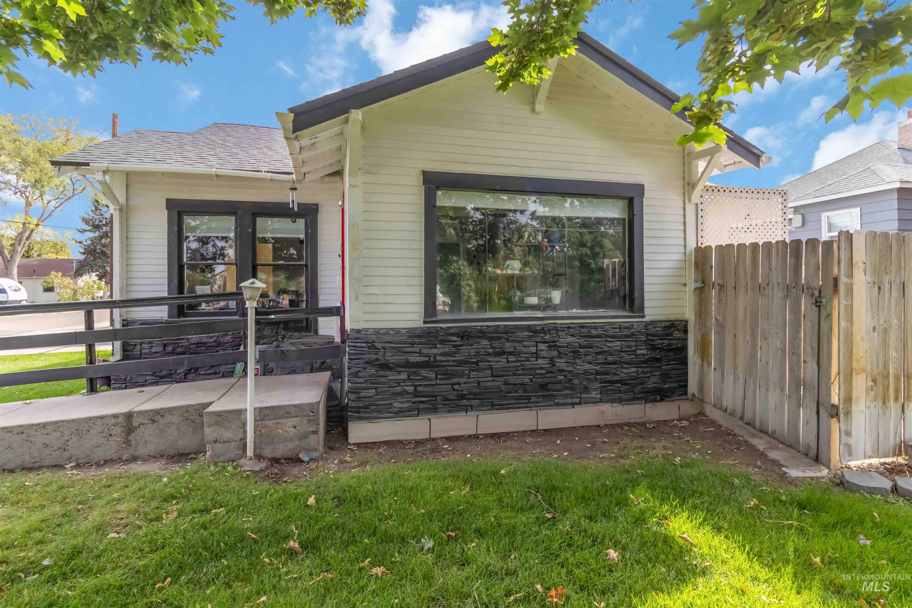 108 Morrison