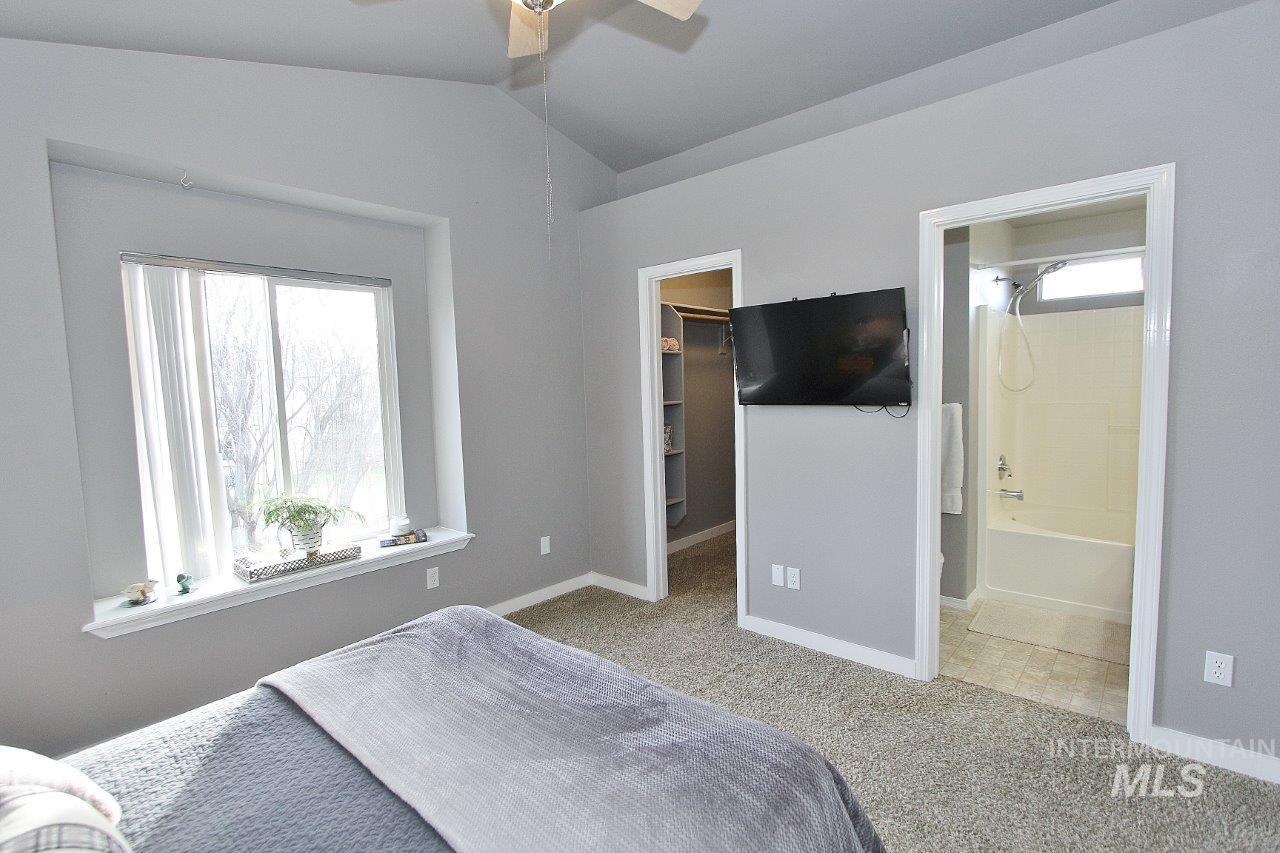 16928 N Chelford Loop