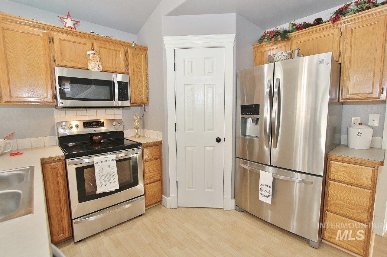 16928 N Chelford Loop