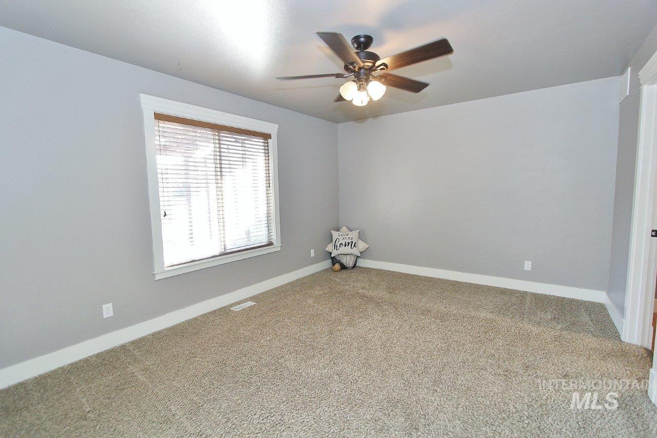 16928 N Chelford Loop