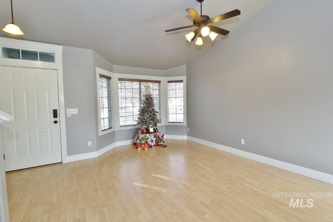 16928 N Chelford Loop