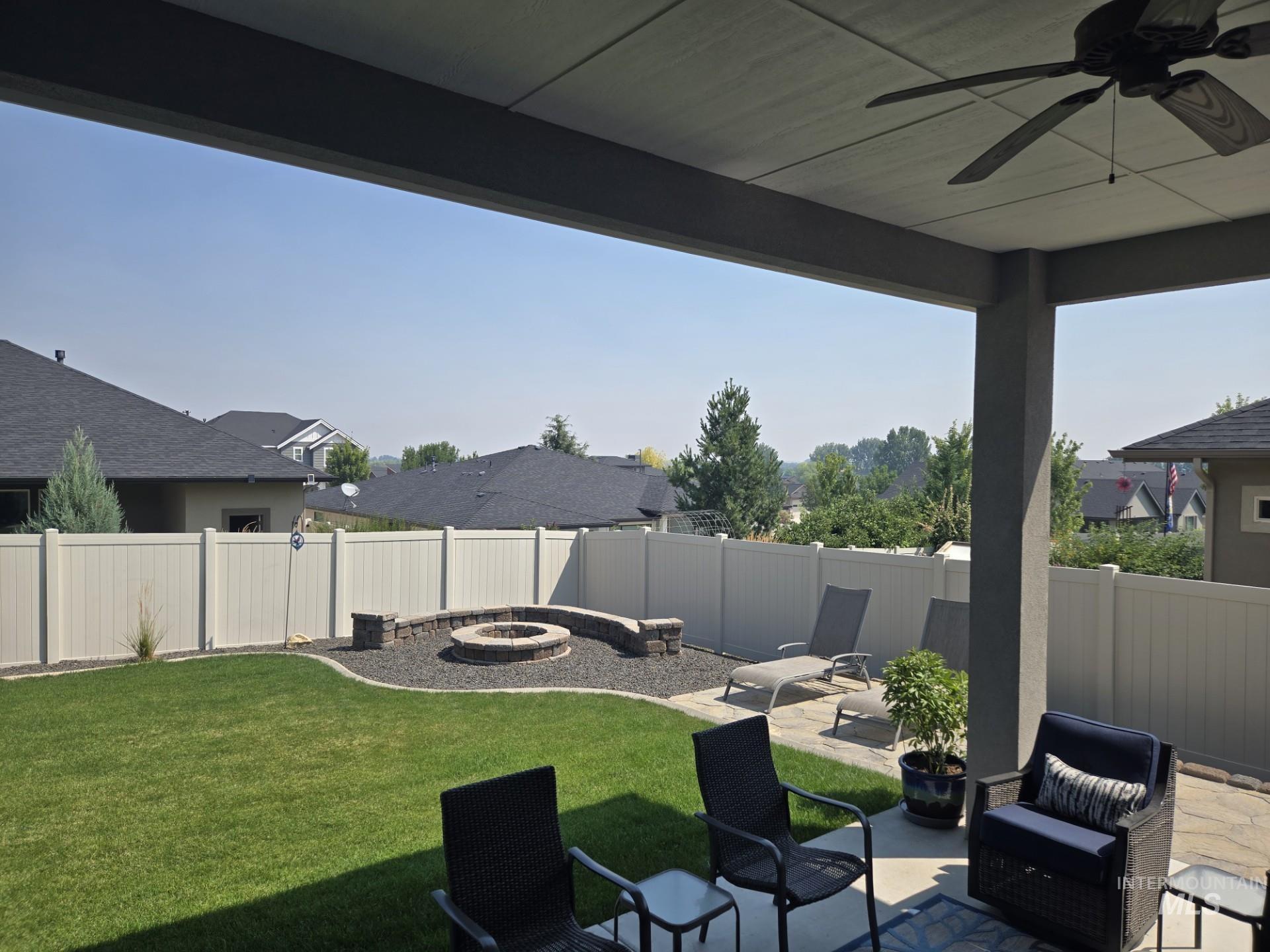552 W Buroak Drive