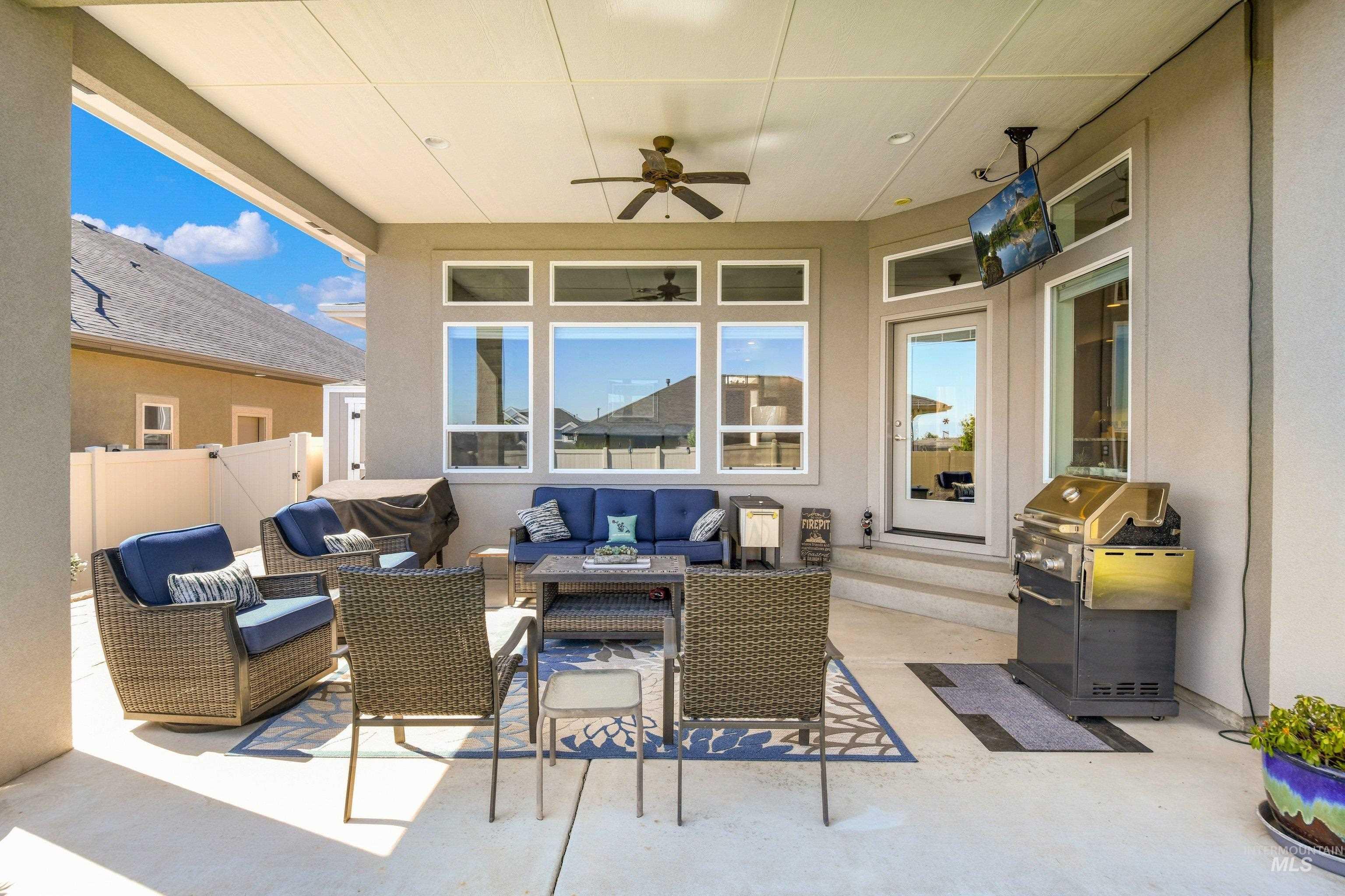 552 W Buroak Drive