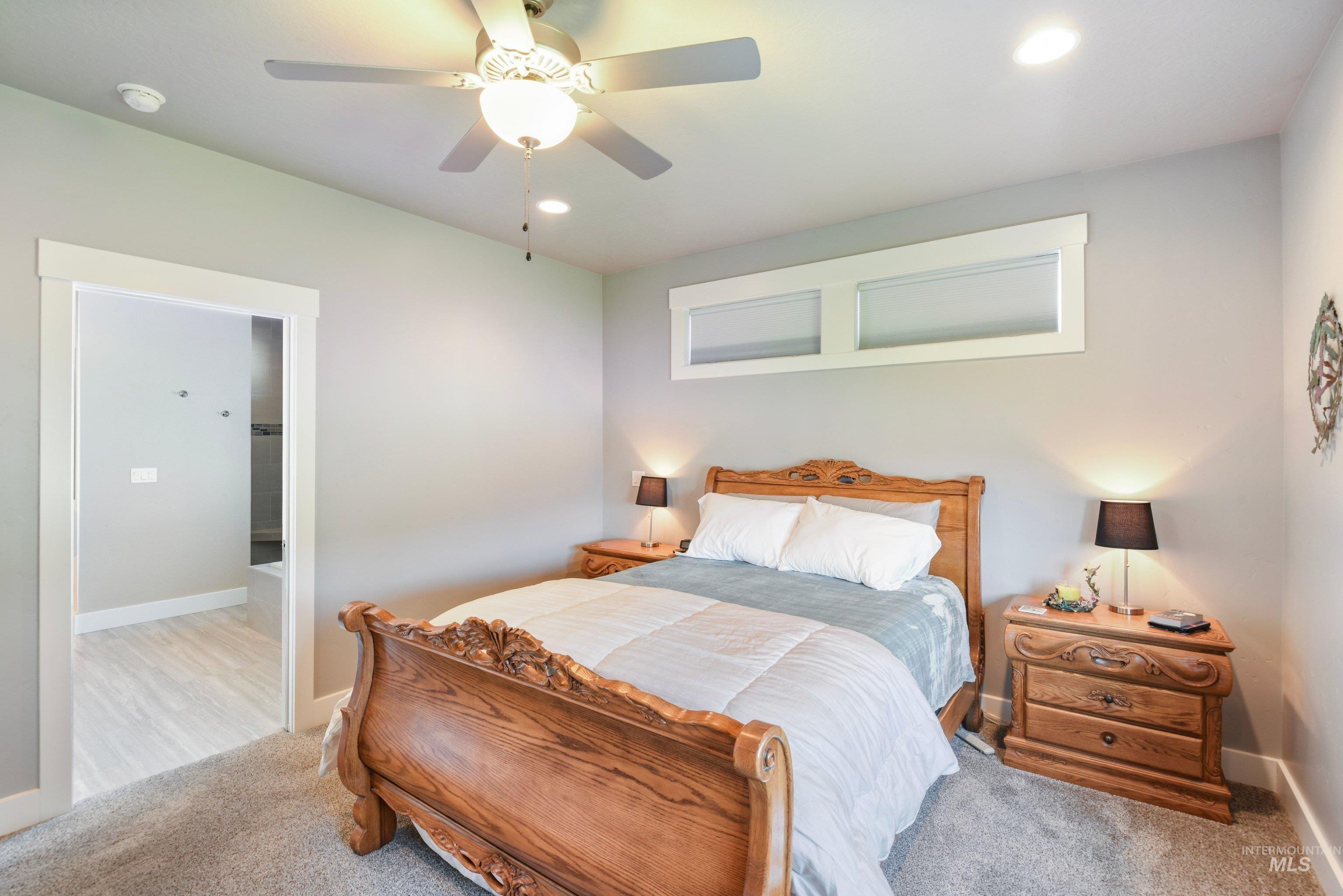 552 W Buroak Drive