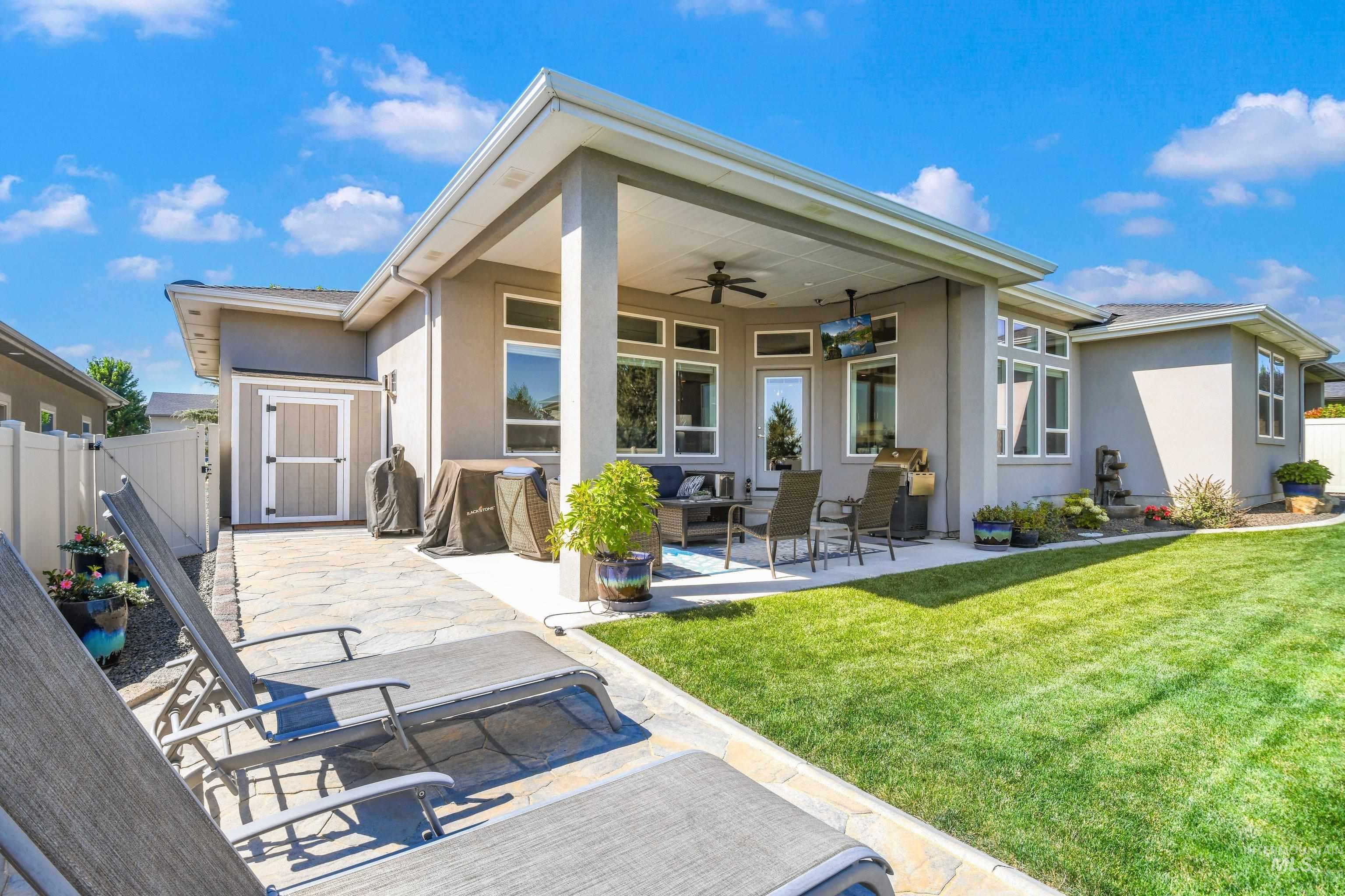 552 W Buroak Drive