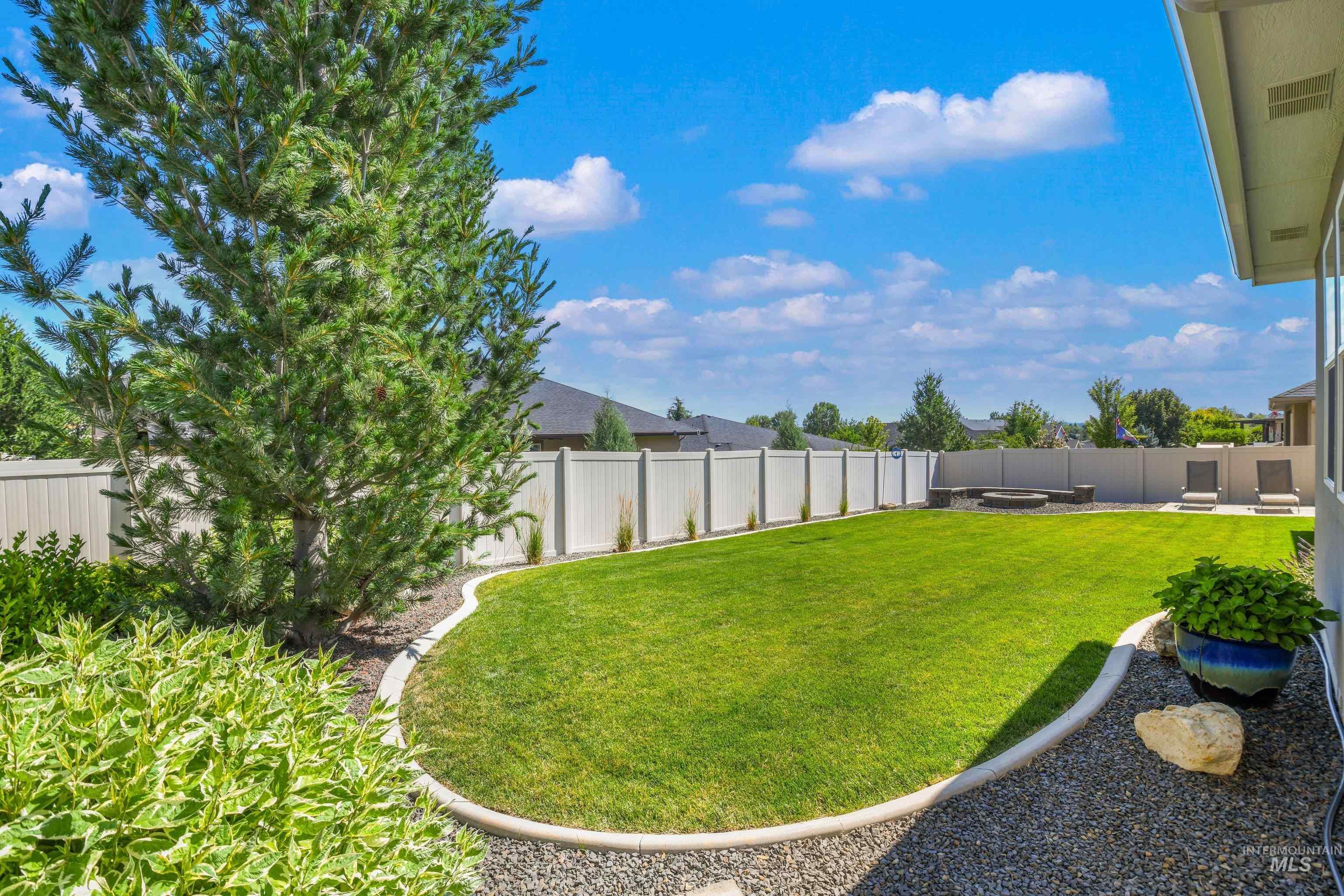 552 W Buroak Drive