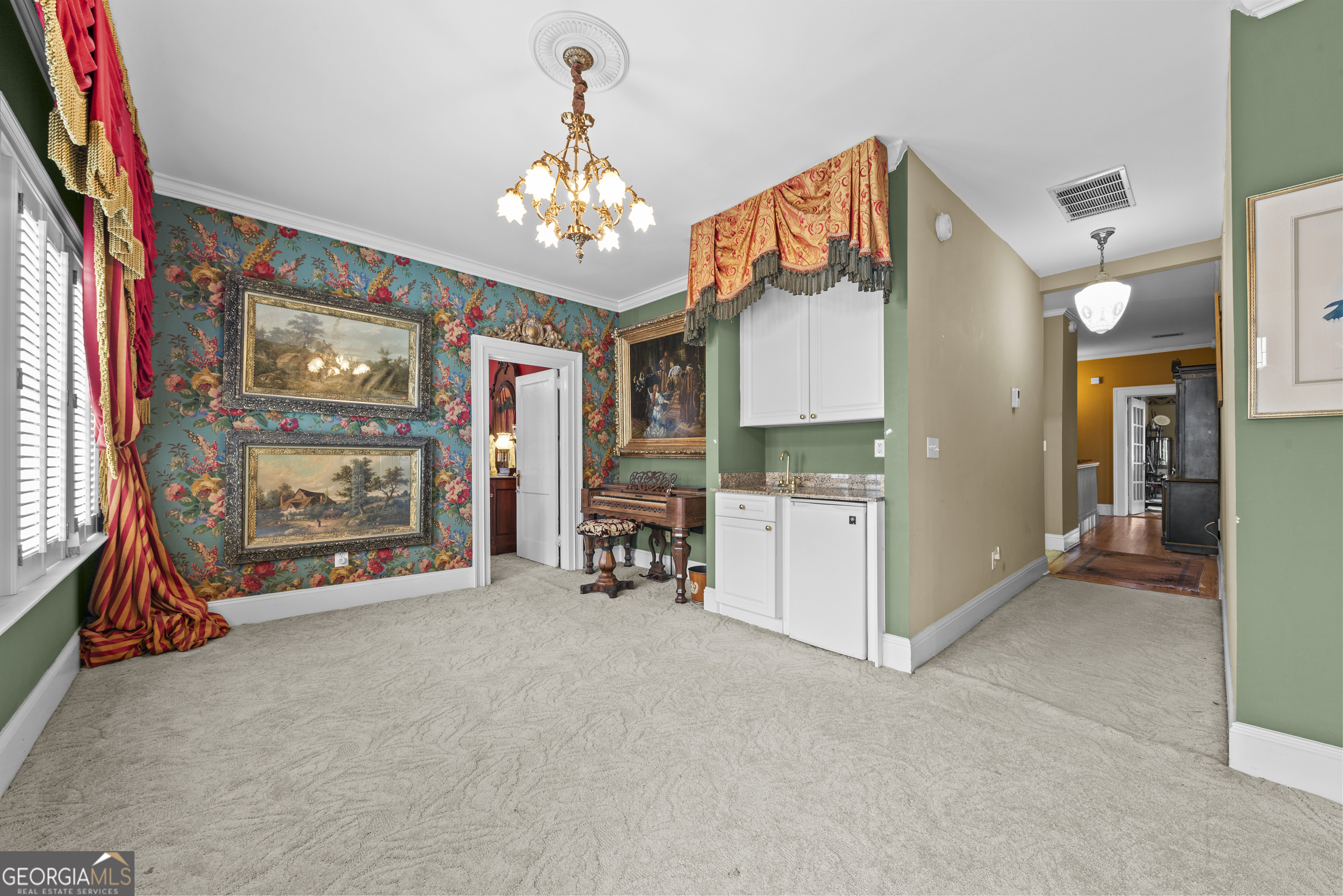 1155 Floyd Street NE