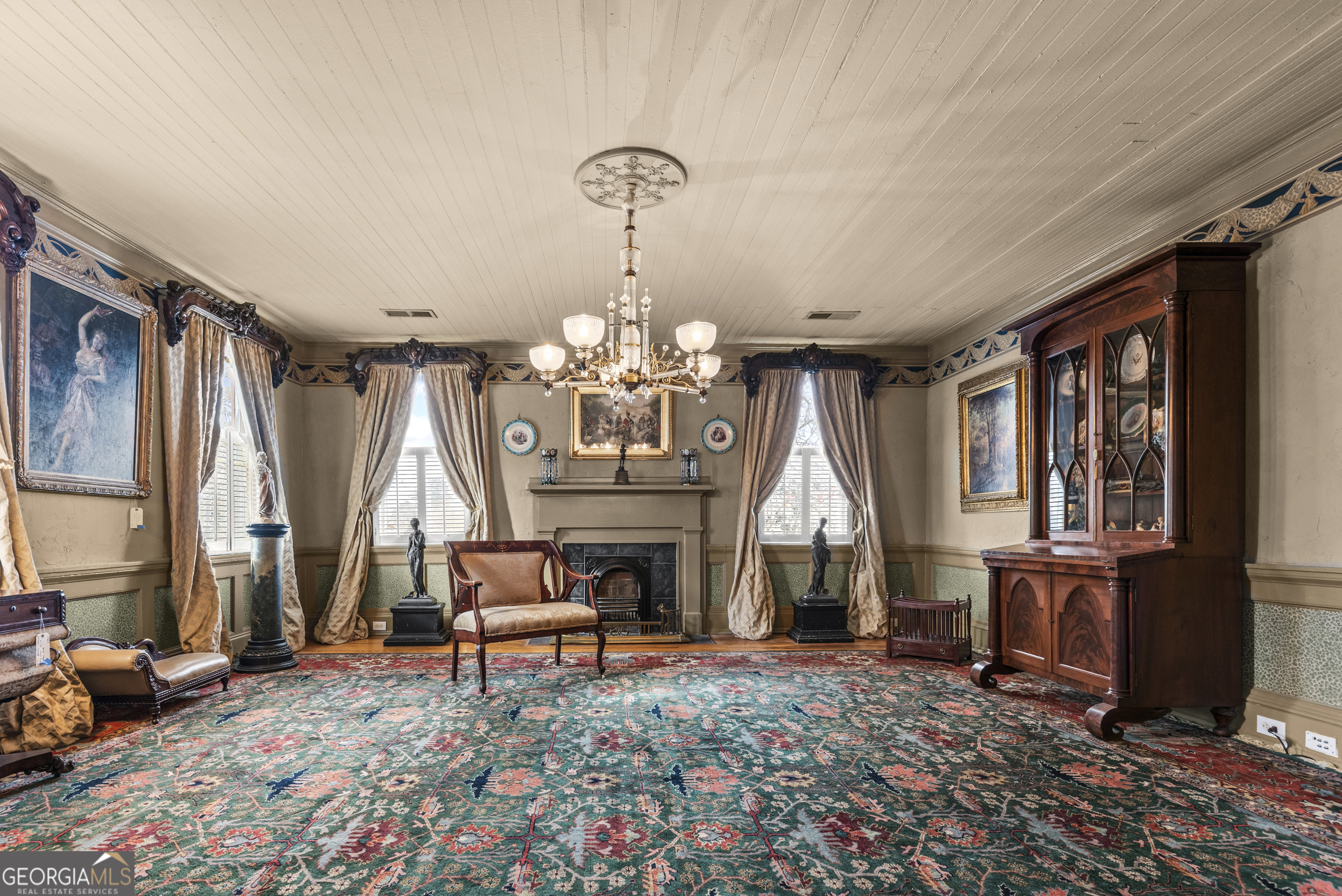 1155 Floyd Street NE