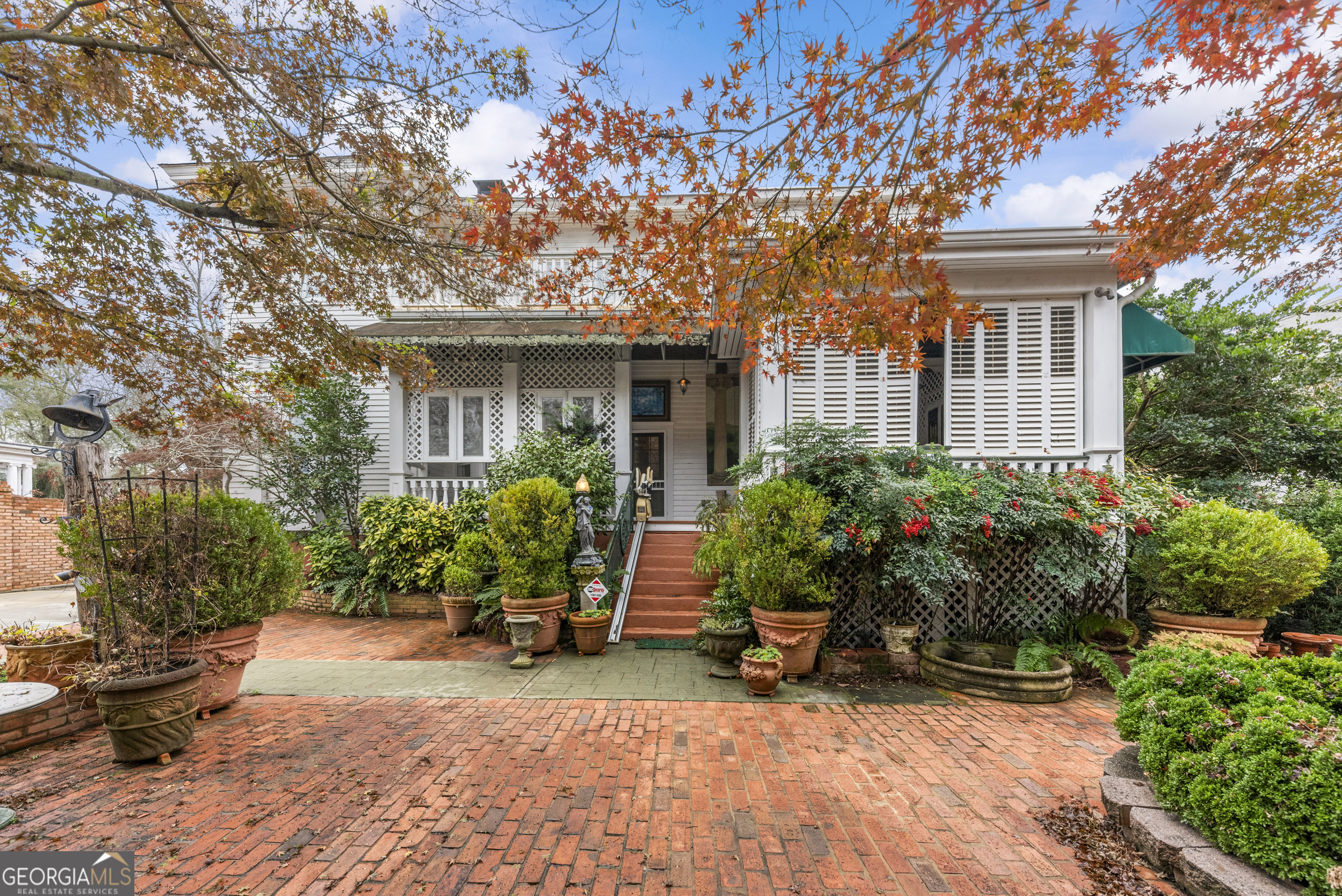 1155 Floyd Street NE