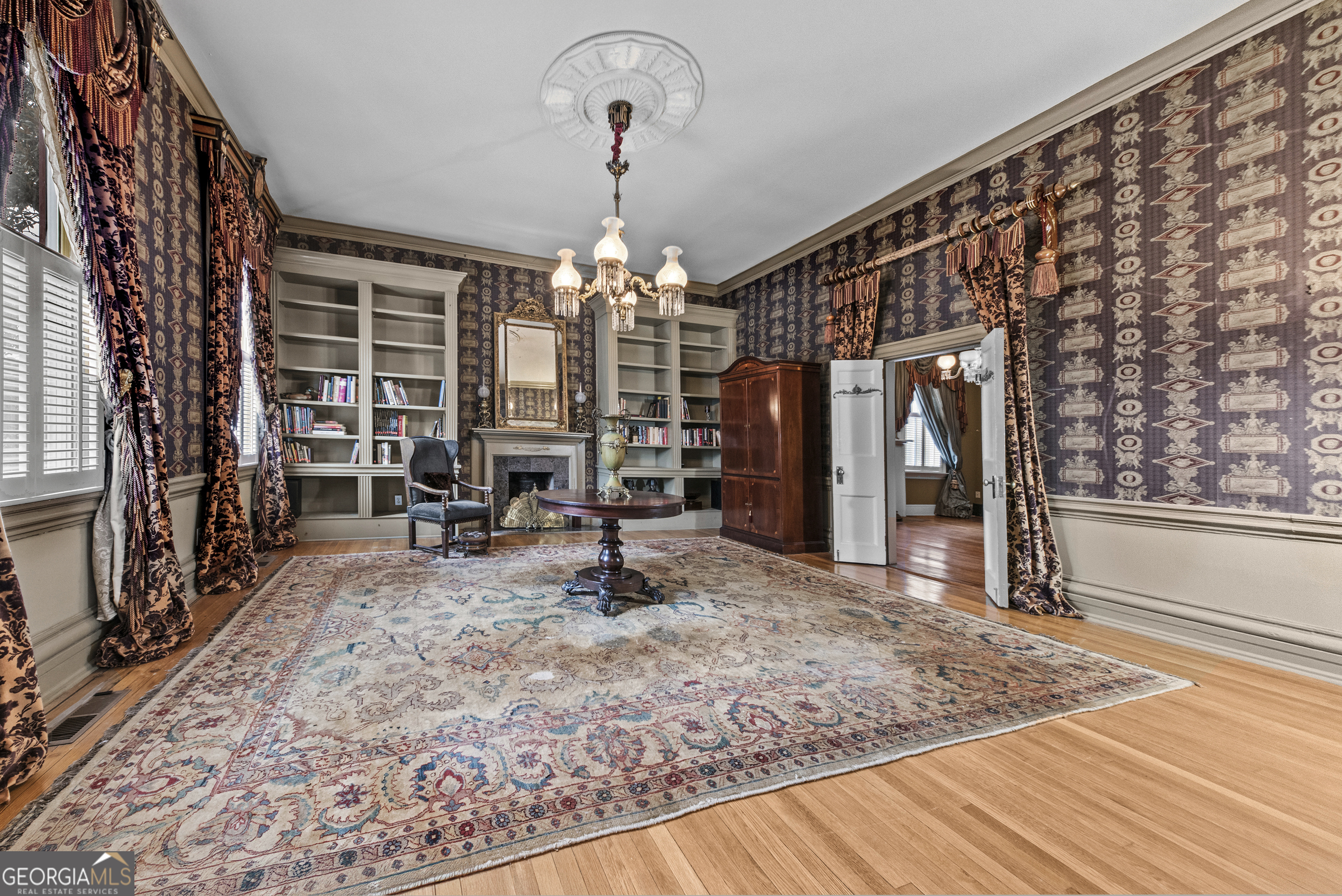 1155 Floyd Street NE