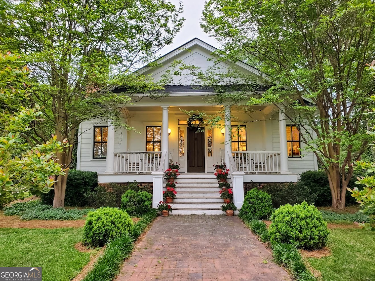 763 Hunter Street