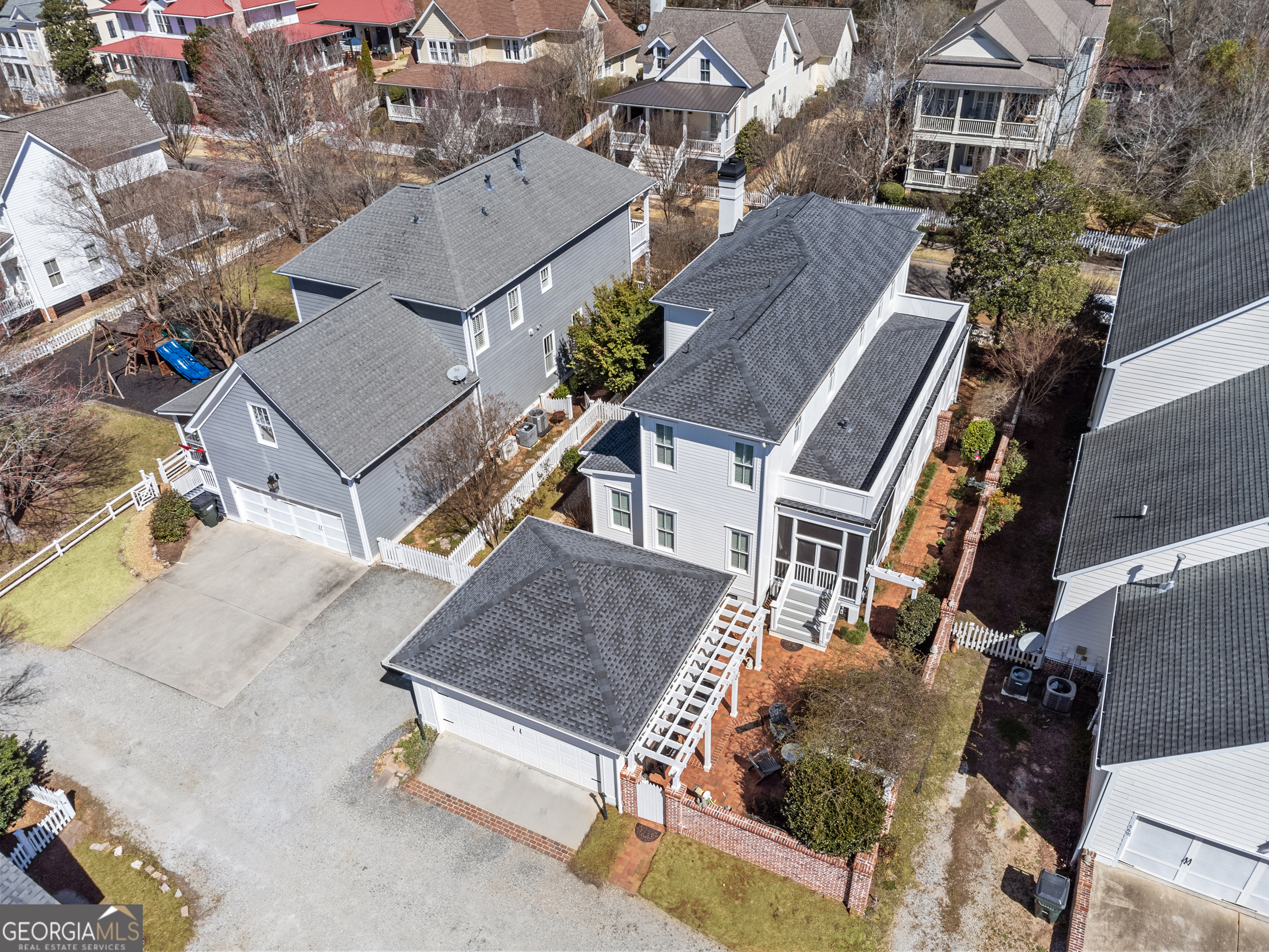 565 Sycamore Street
