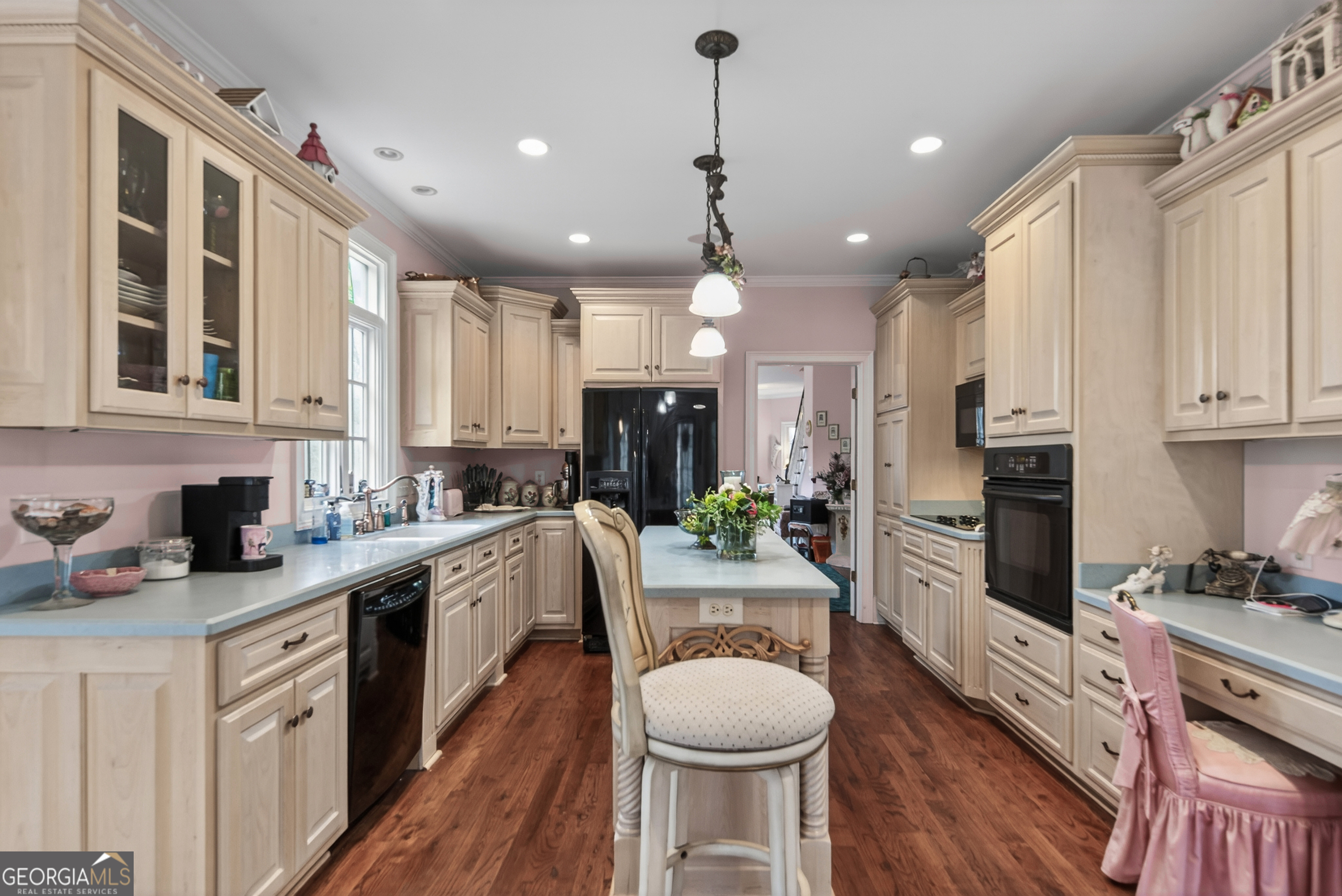 516 Hillside Road