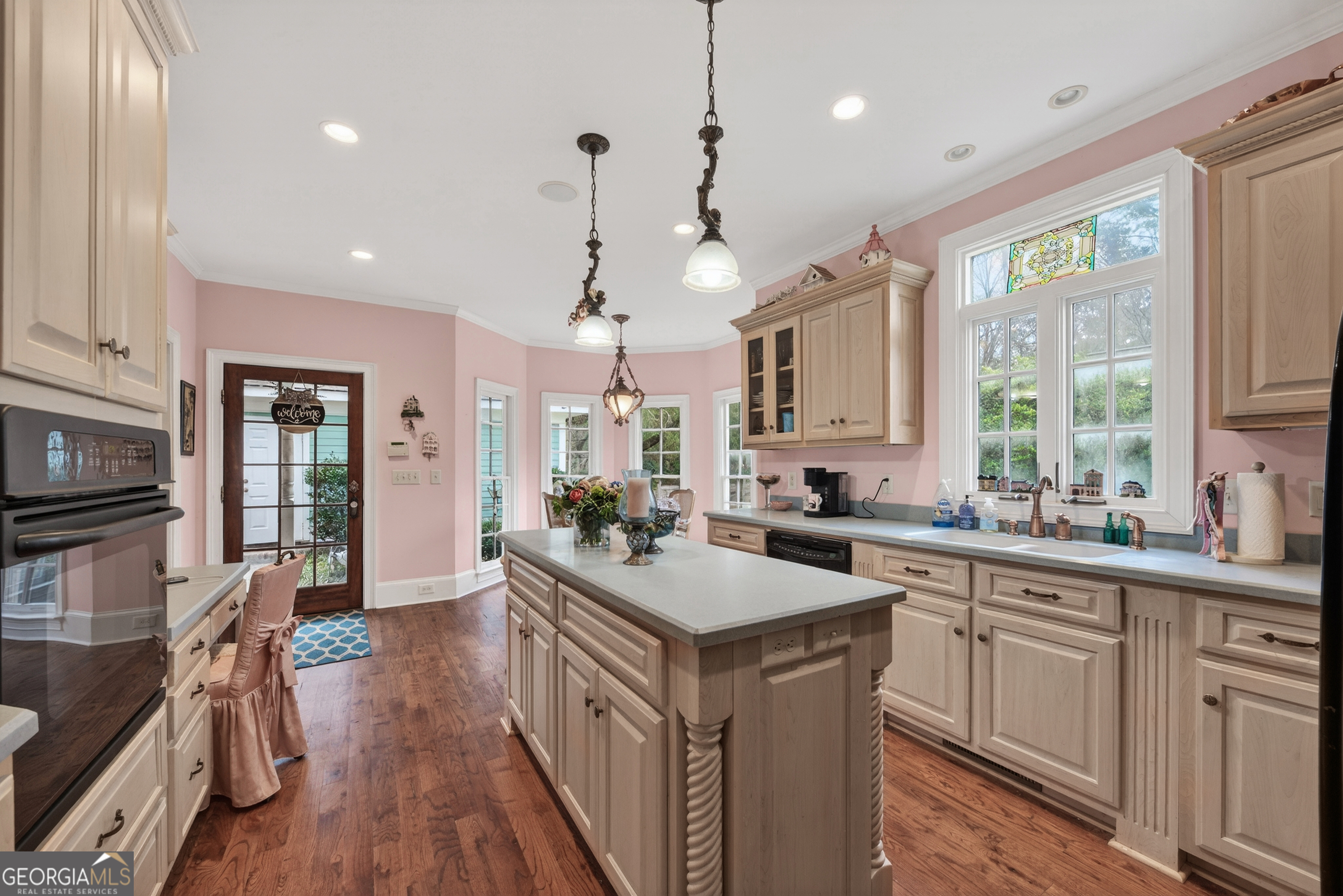 516 Hillside Road