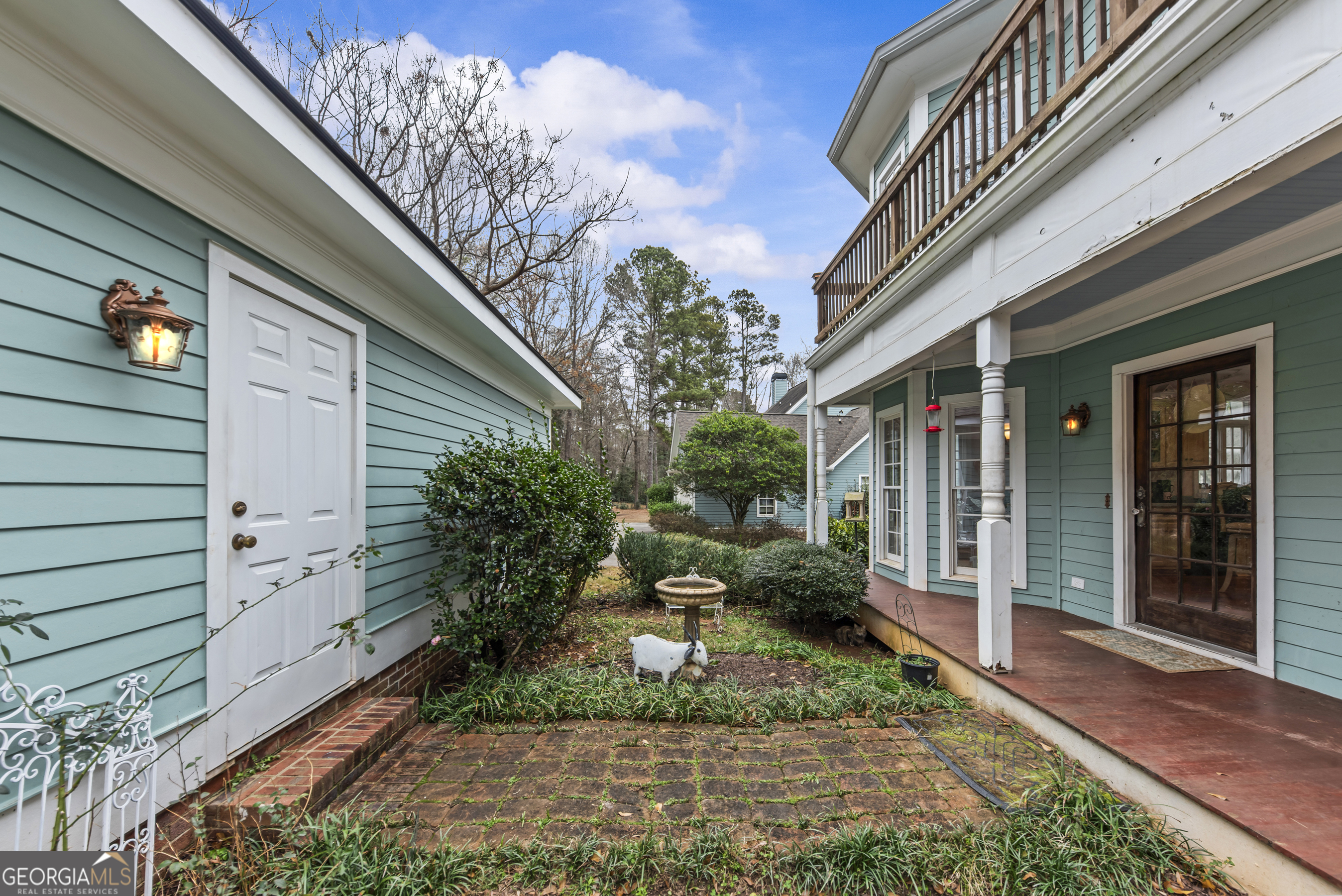 516 Hillside Road