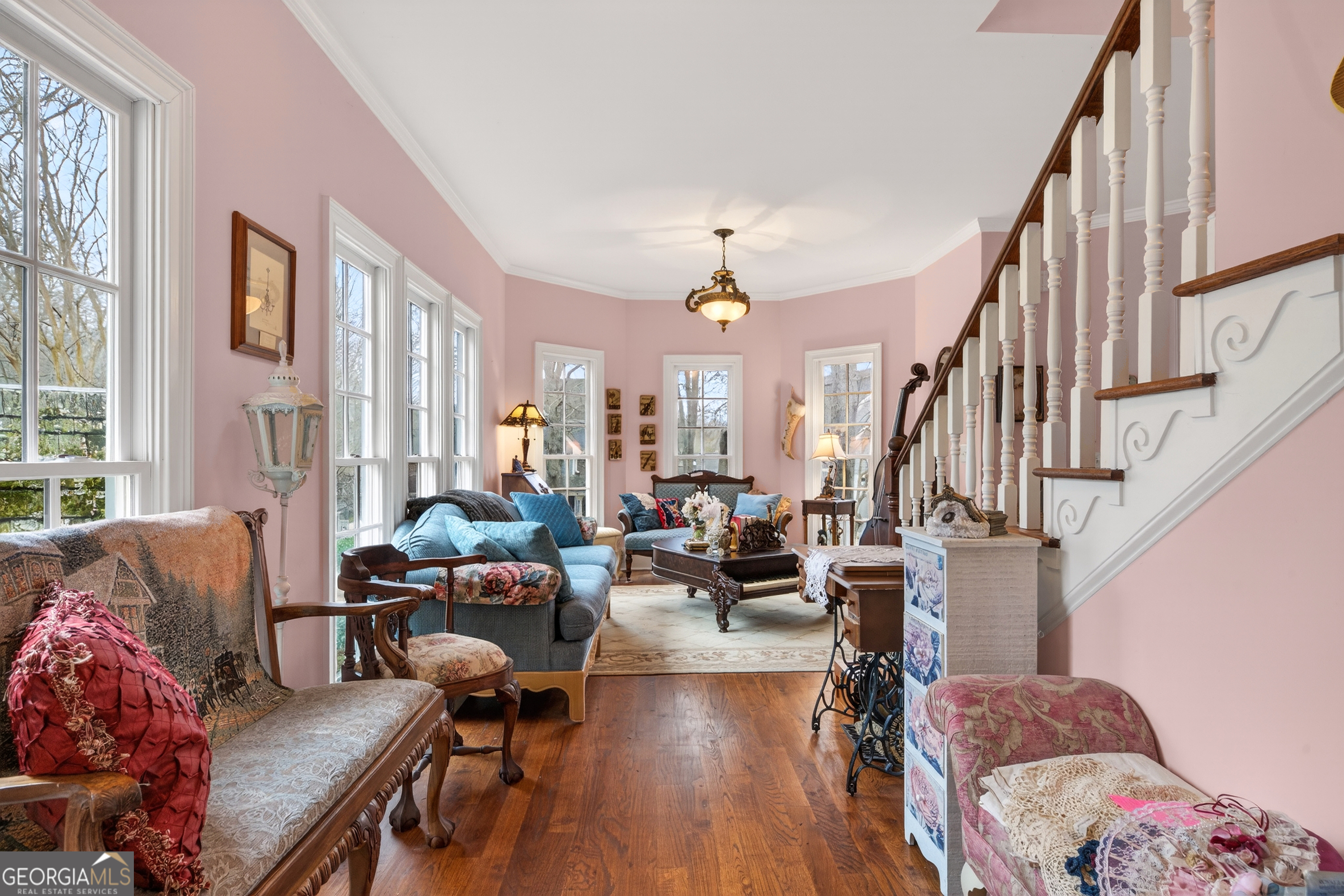 516 Hillside Road
