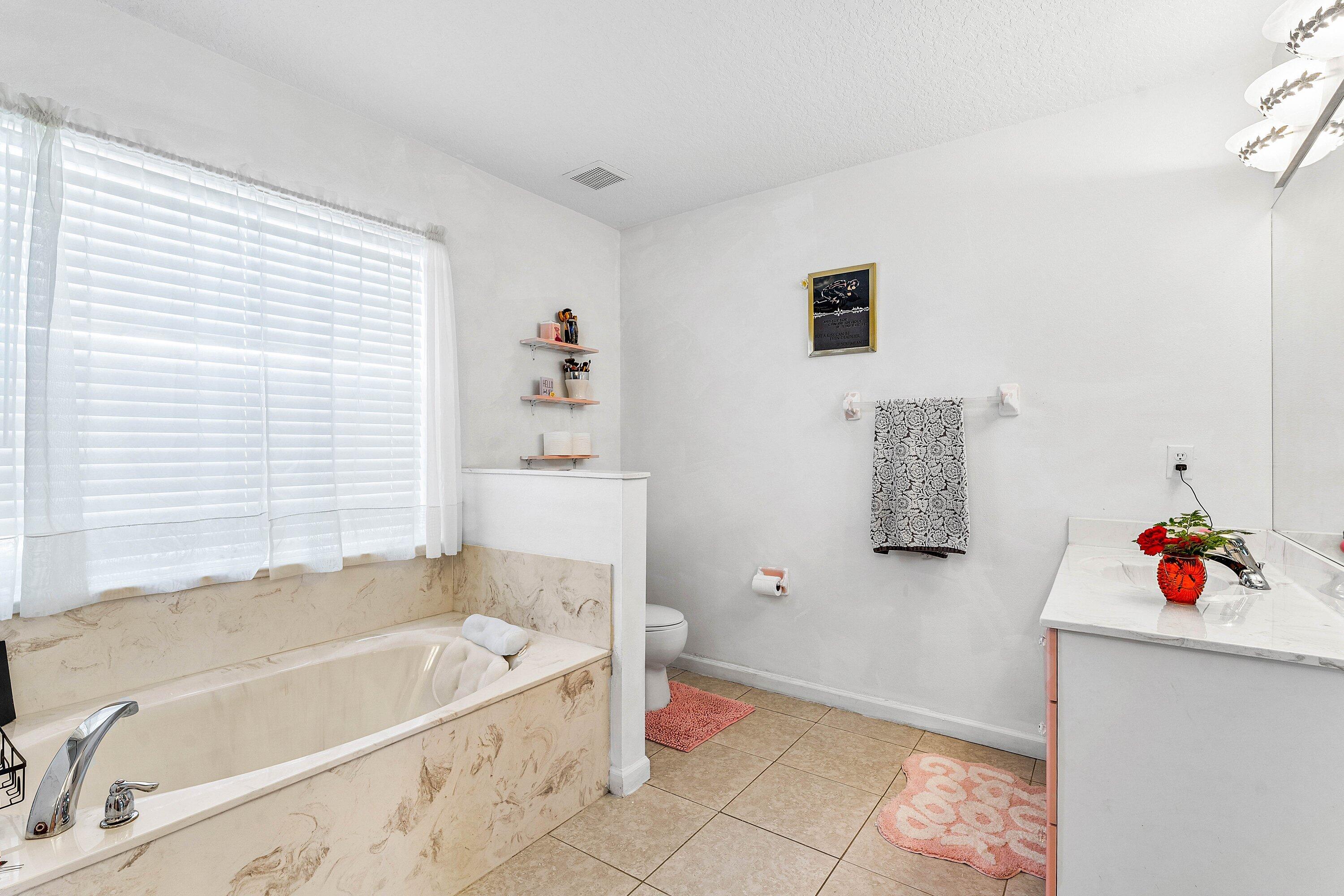 532 SE Ron Rico Ter, Port St. Lucie