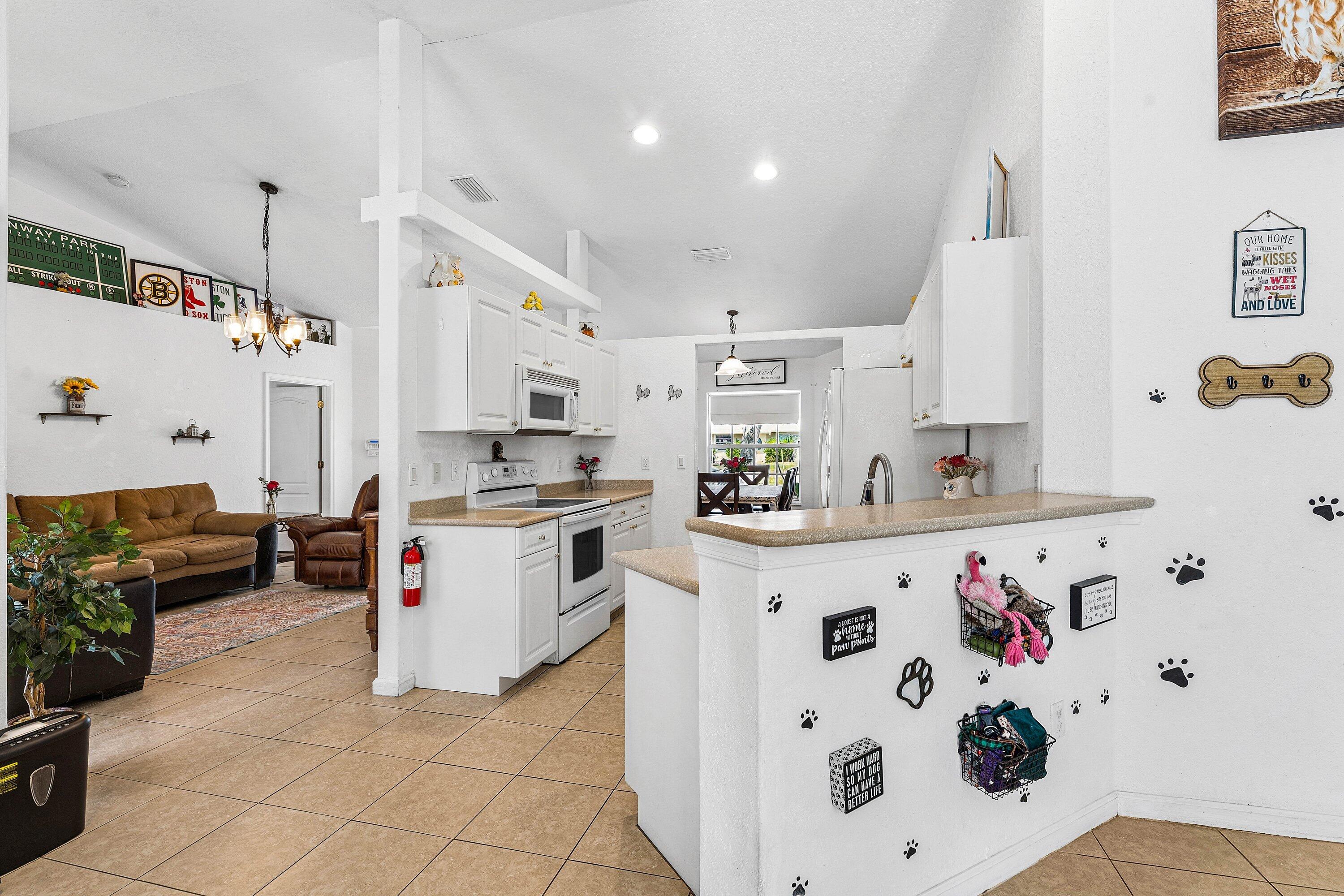 532 SE Ron Rico Ter, Port St. Lucie