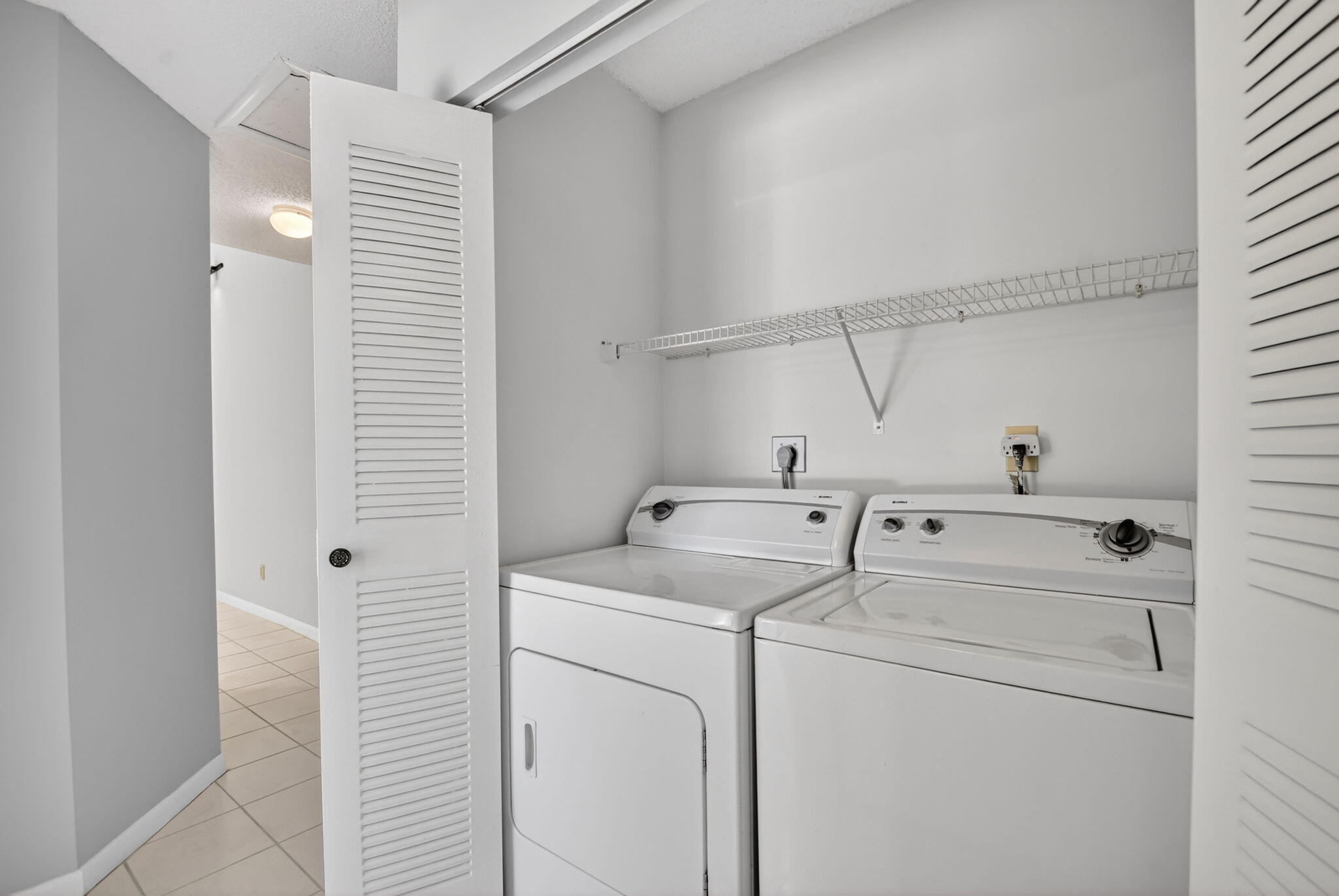 1604 Timberlane Circle