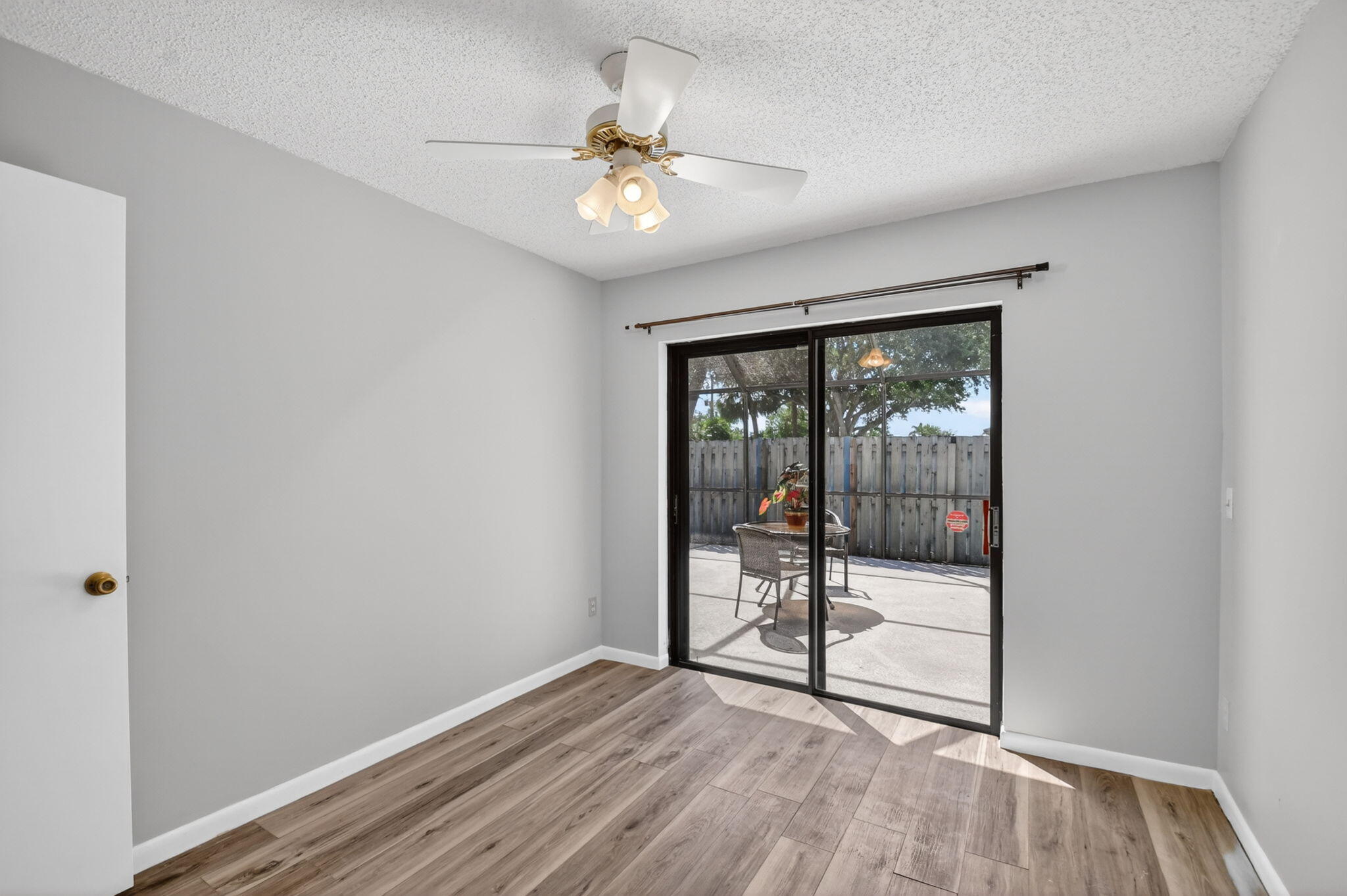 1604 Timberlane Circle