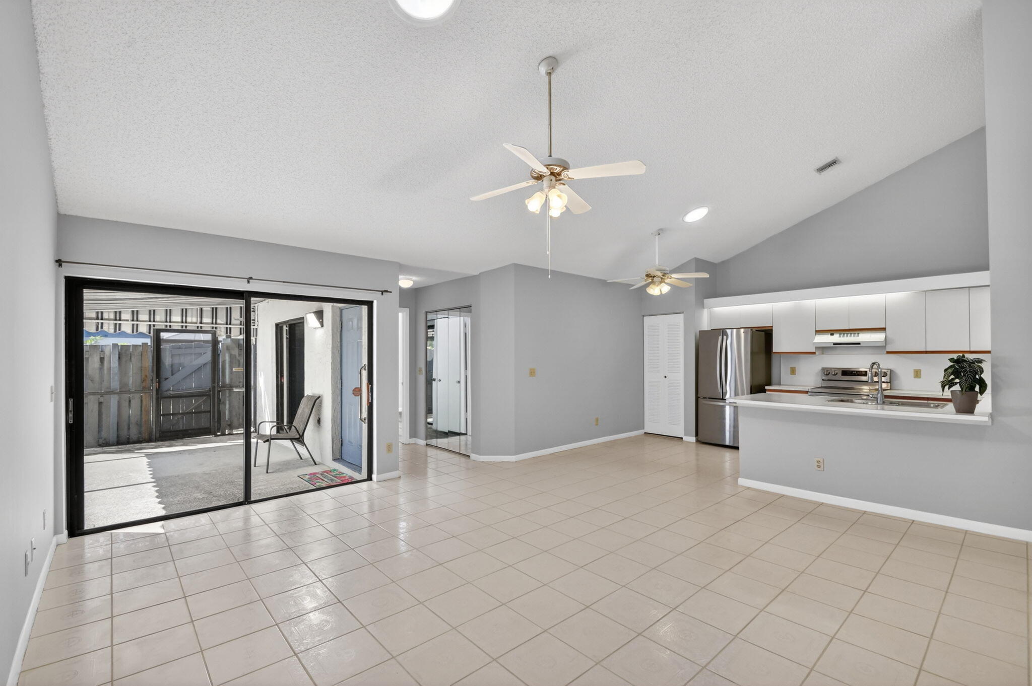 1604 Timberlane Circle