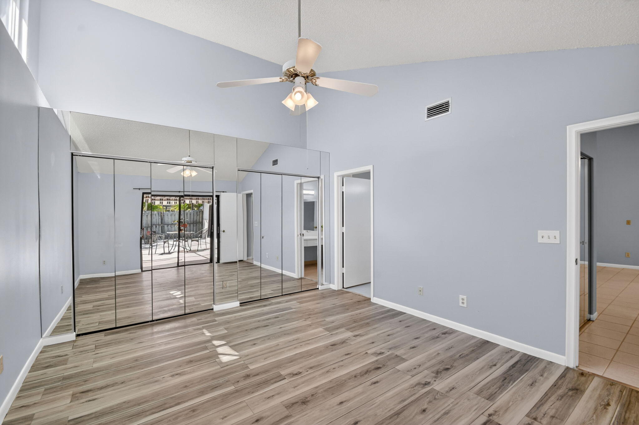 1604 Timberlane Circle