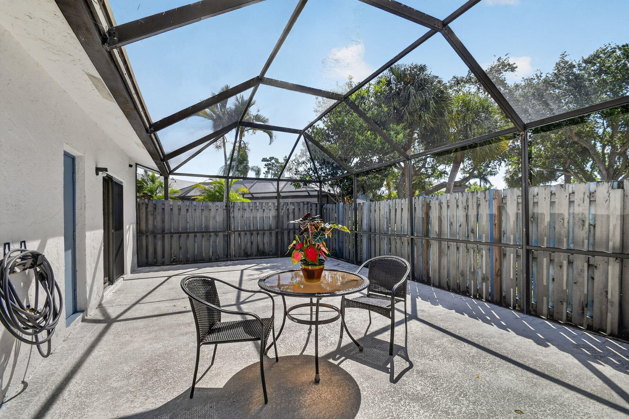 1604 Timberlane Circle