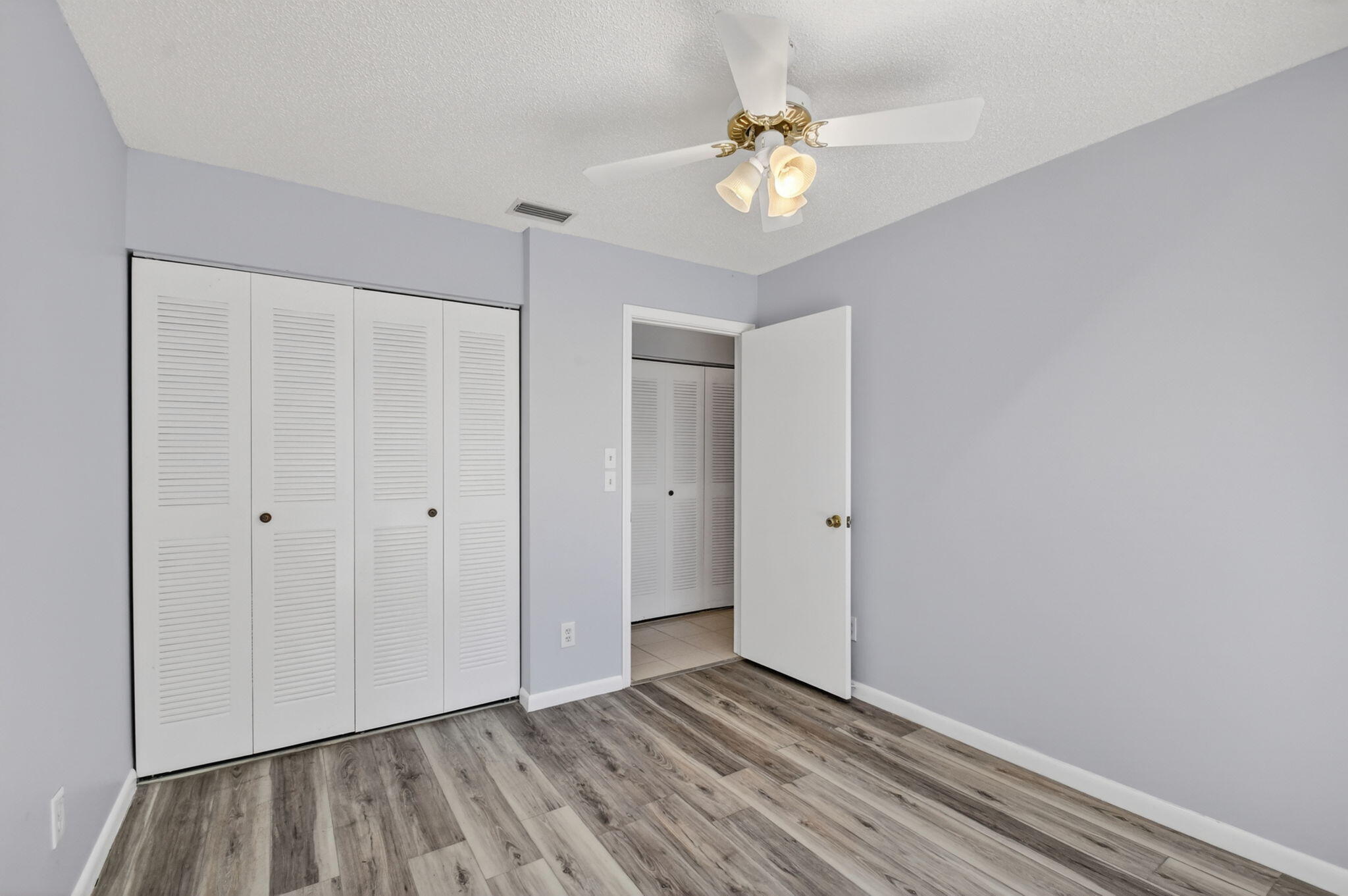 1604 Timberlane Circle