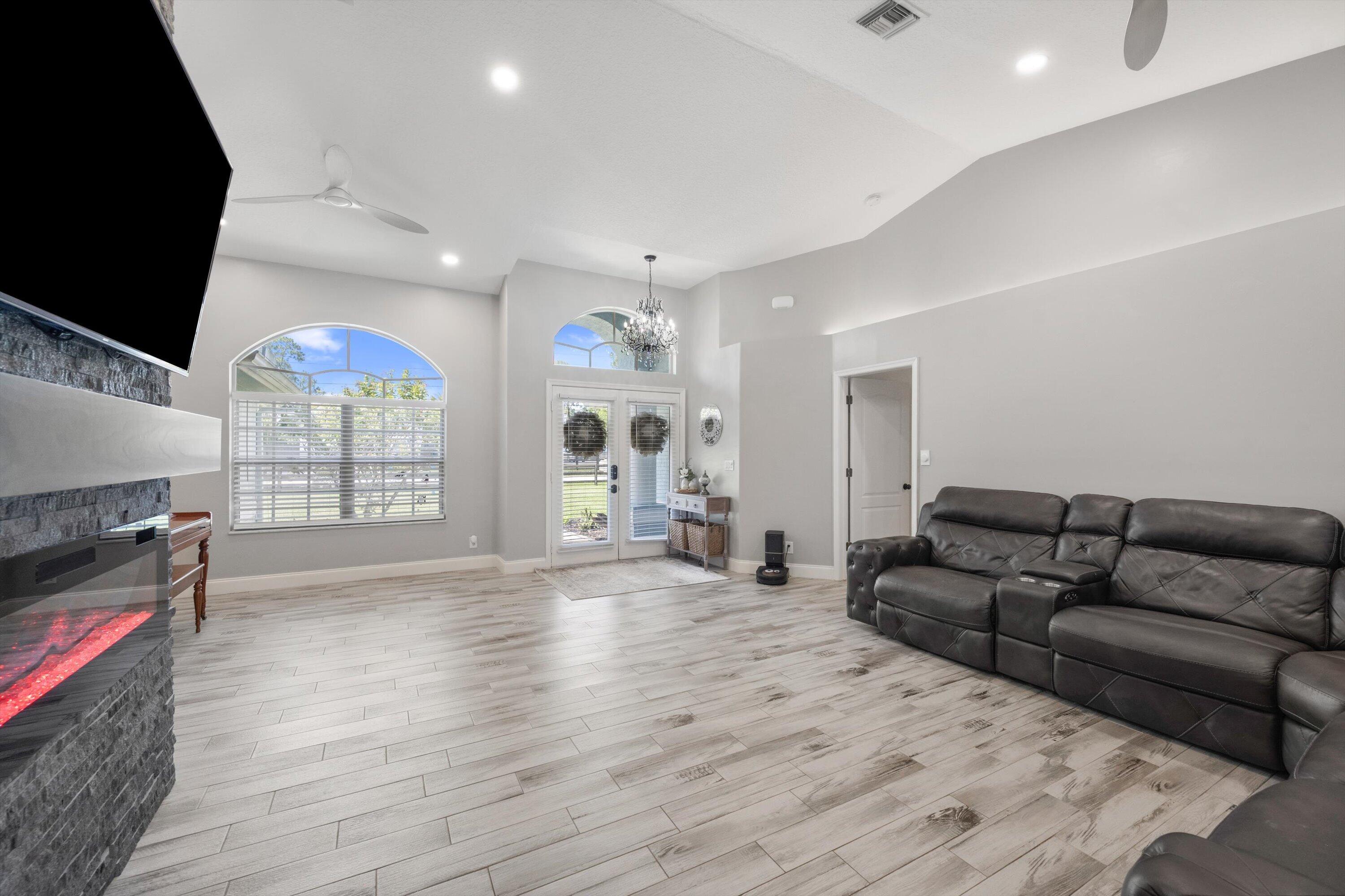 14862 85th Road N