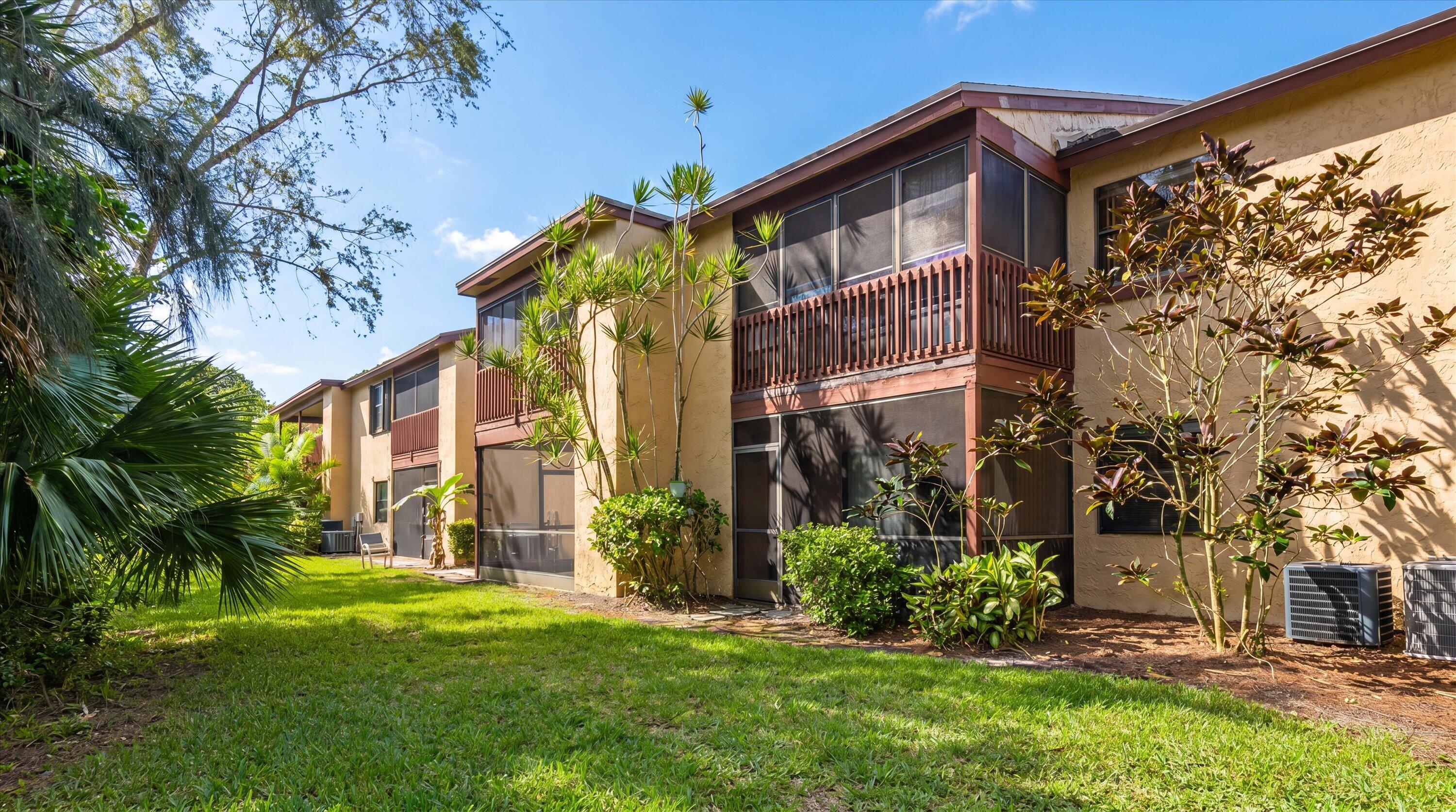 1303 Lakeview E