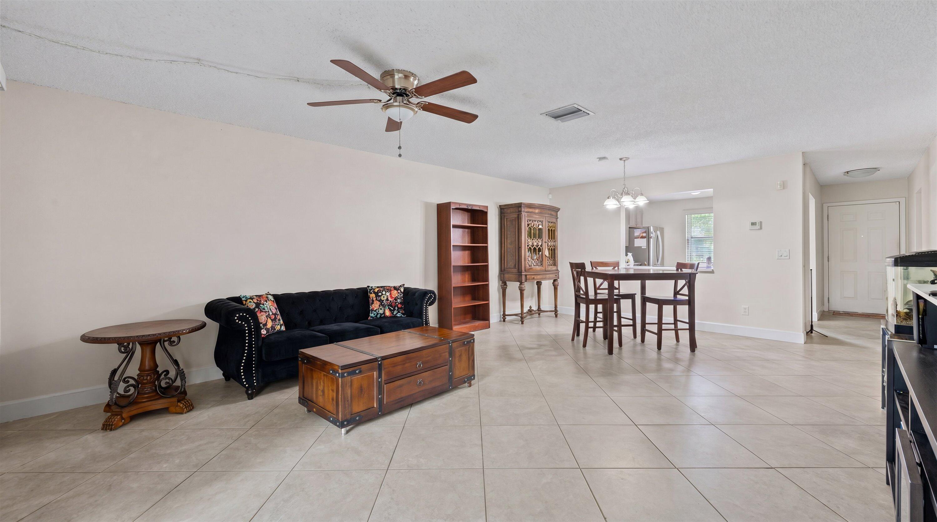1303 LAKEVIEW Drive E