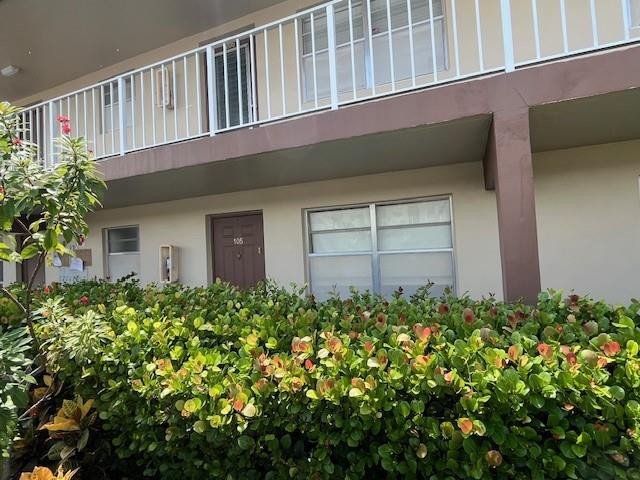 7300 NW 5th Place 105