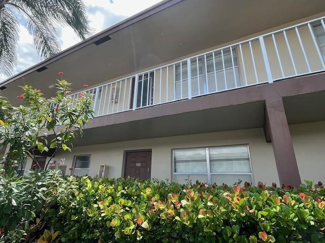 7300 NW 5th Place 105