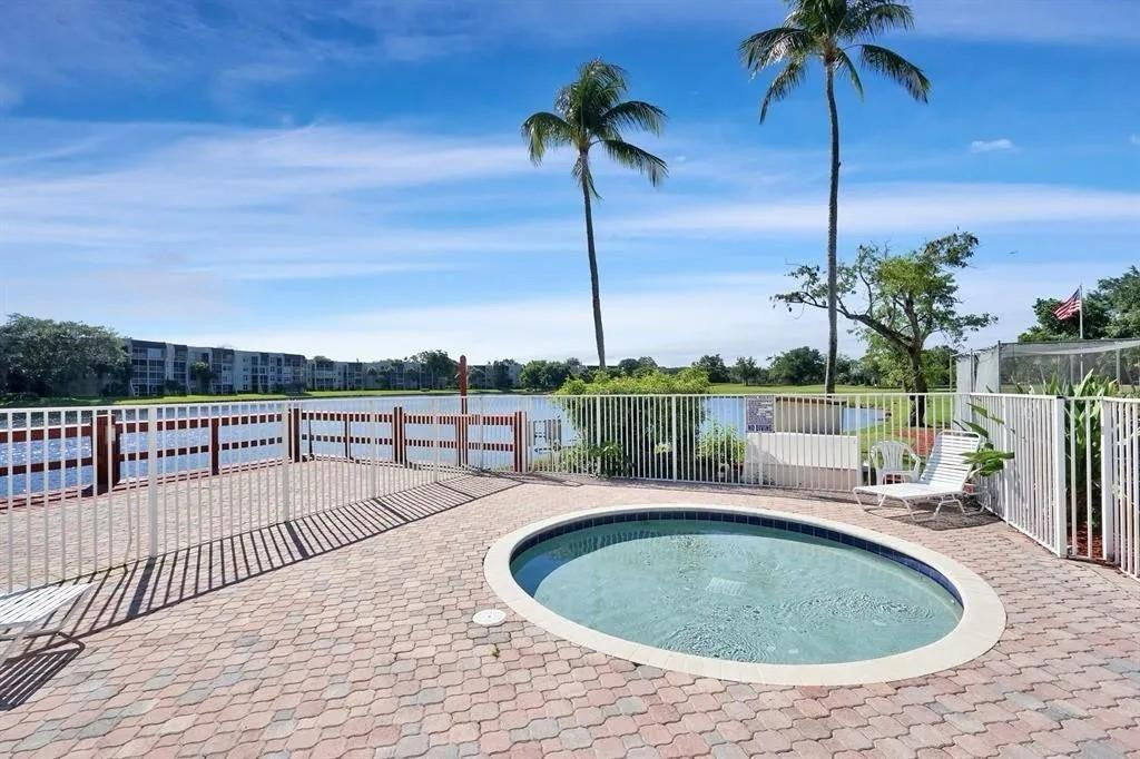 9470 Tangerine Place 208