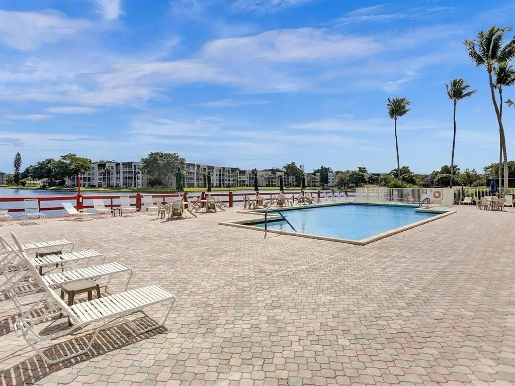 9470 Tangerine Place 208