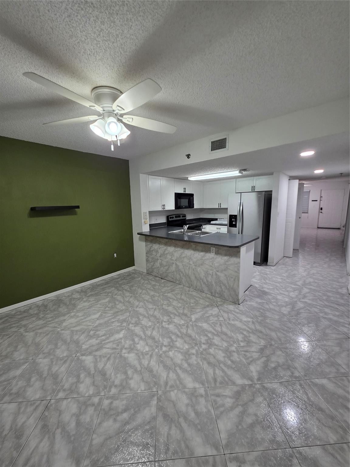 9470 Tangerine Place 208