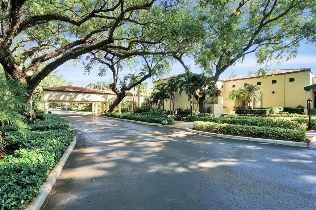 9470 Tangerine Place 208