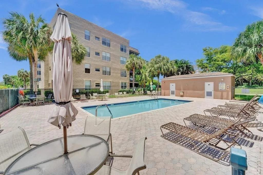 9470 Tangerine Place 208