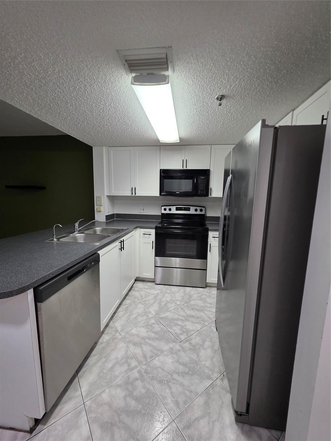 9470 Tangerine Place 208