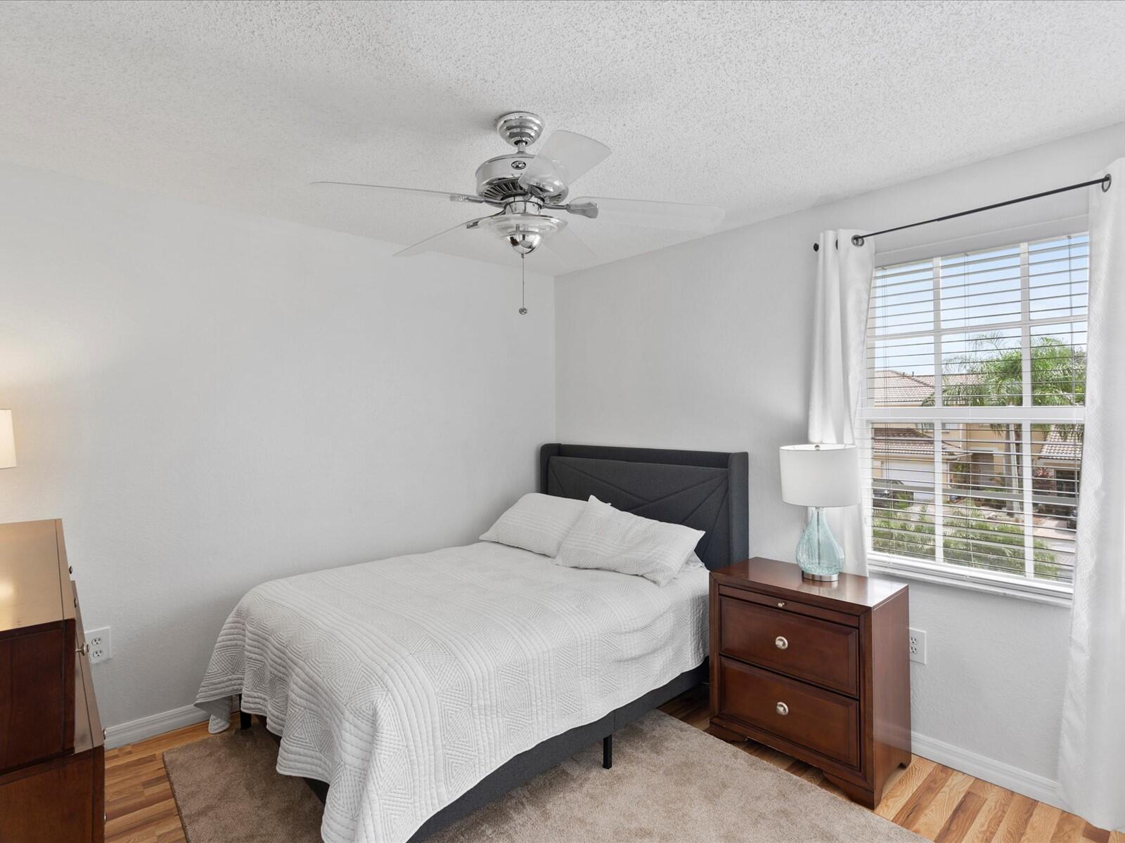 5343 NW 90th Avenue NW