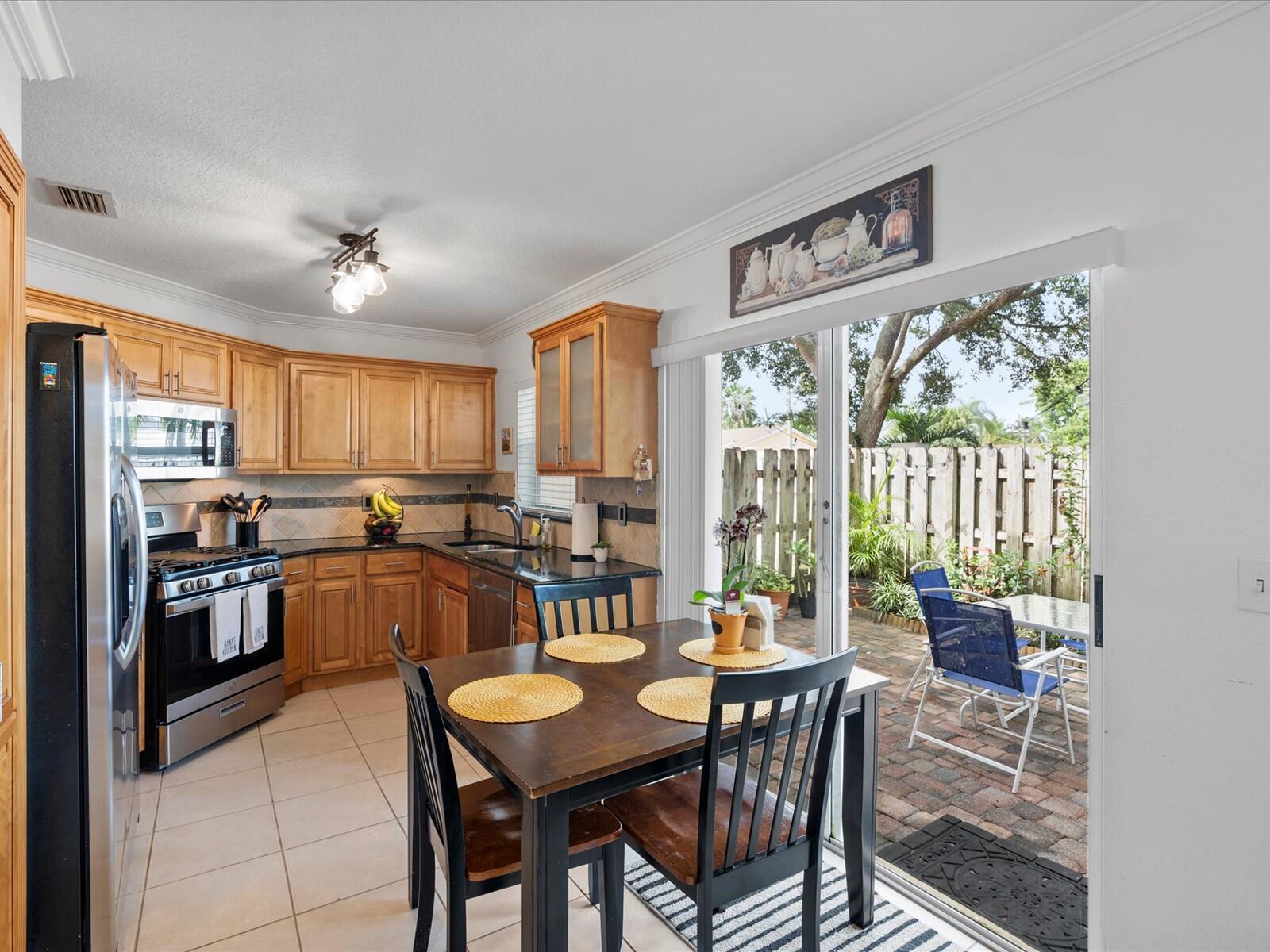 5343 NW 90th Avenue NW