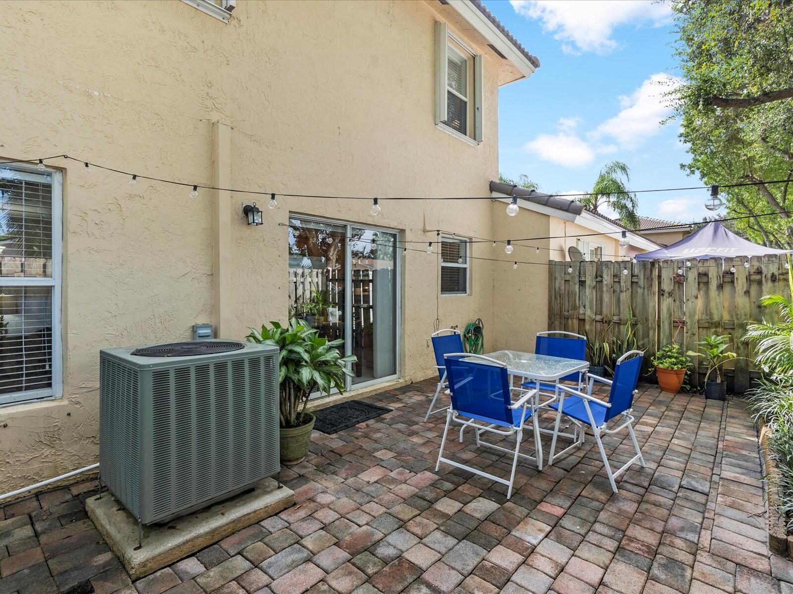 5343 NW 90th Avenue NW