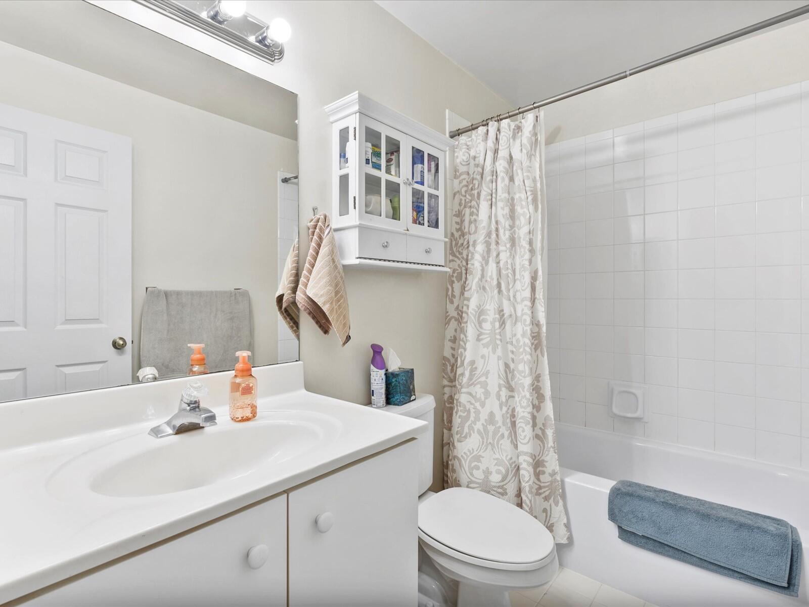 5343 NW 90th Avenue NW