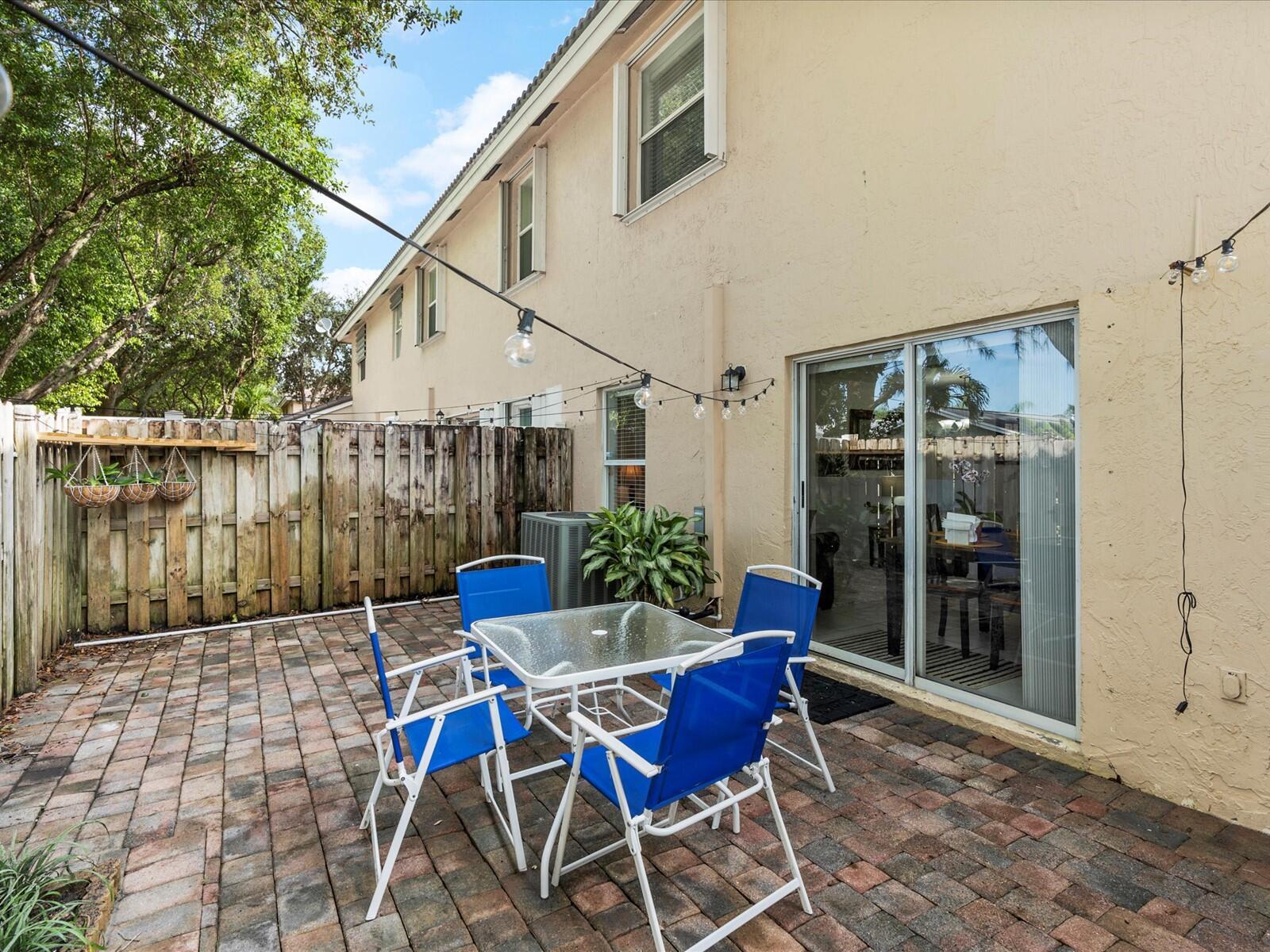 5343 NW 90th Avenue NW